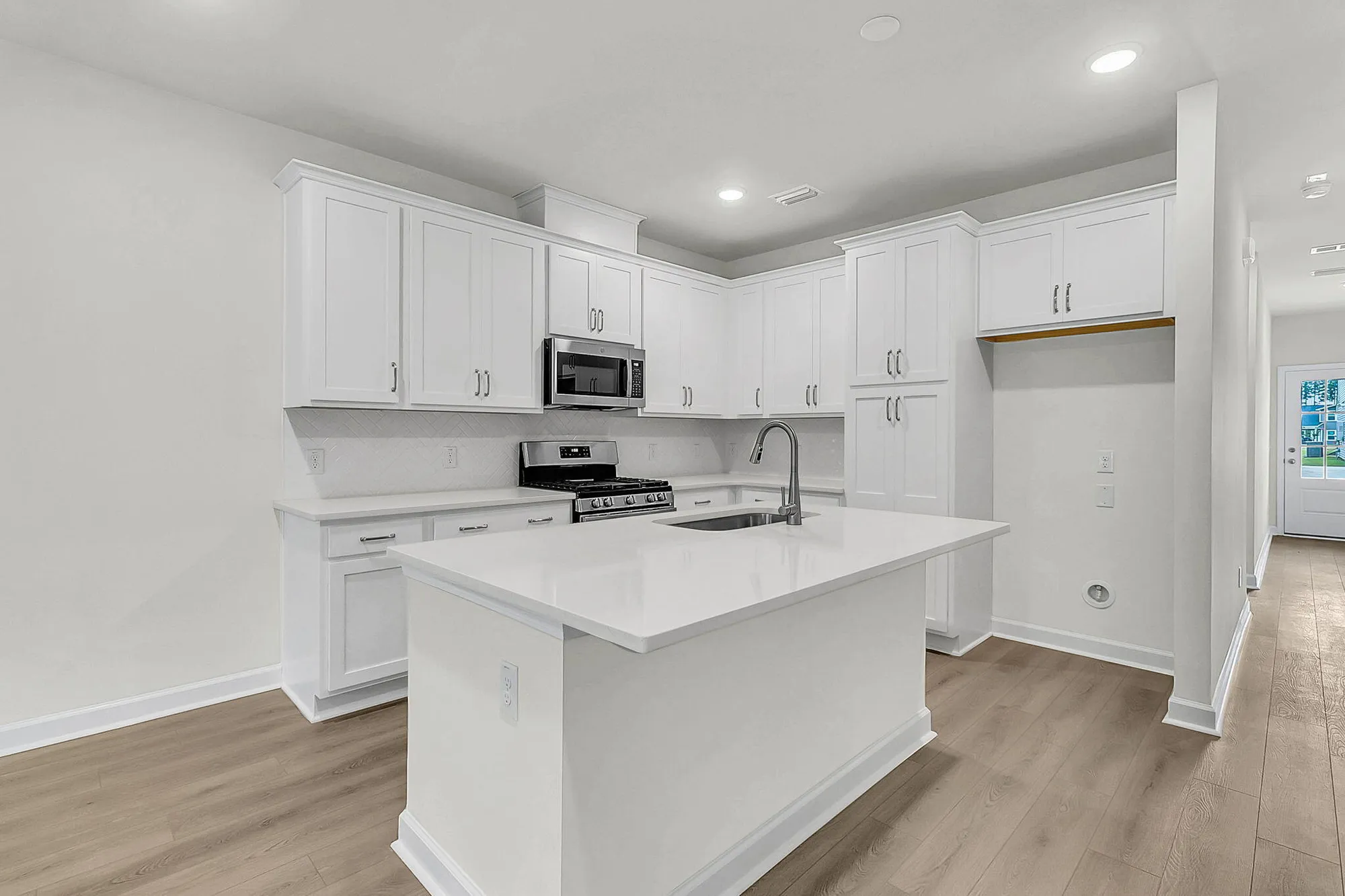 Property Slideshow image 25 of 36 | 950 dusk dr, Summerville, SC, 29486