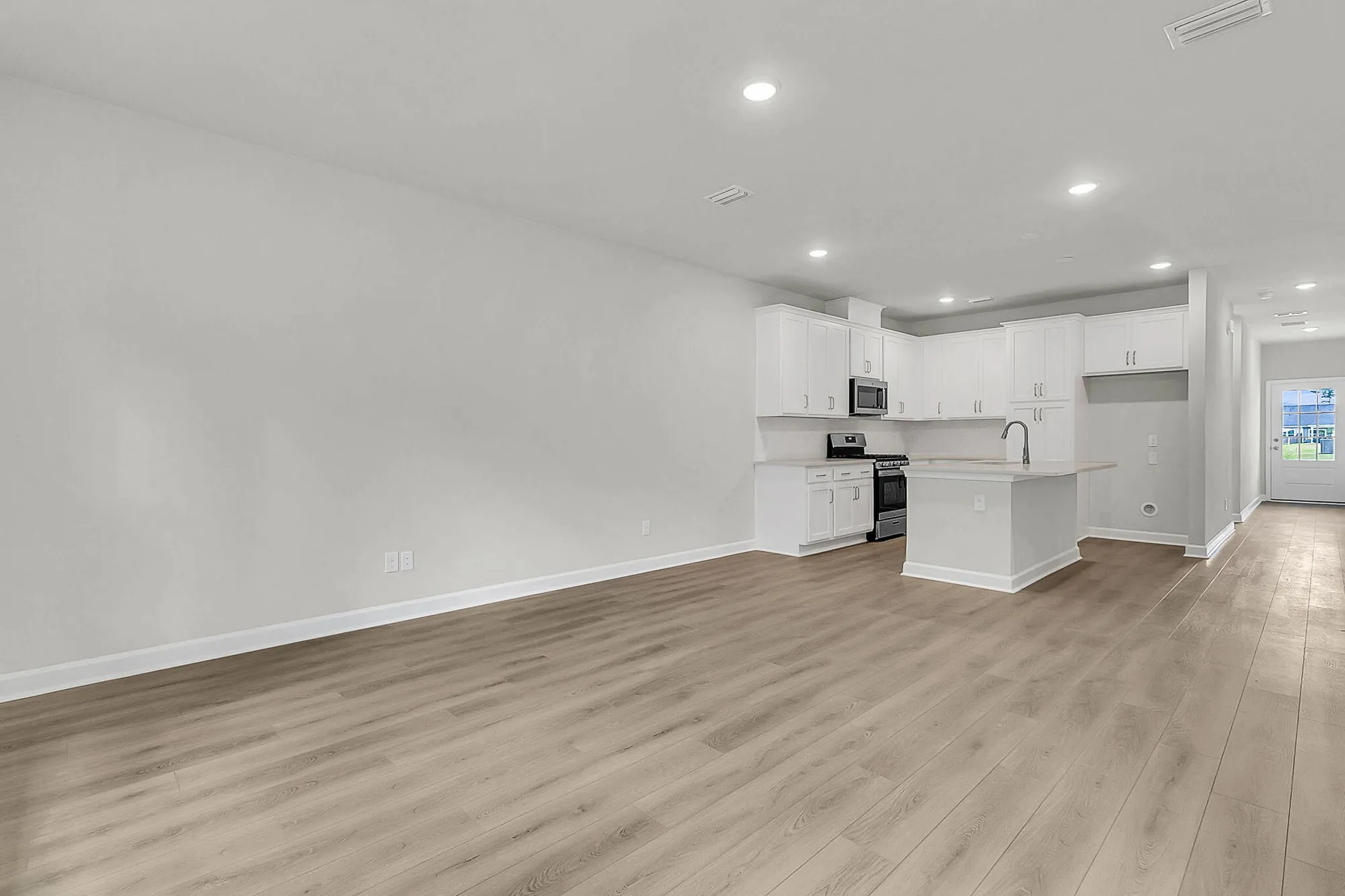 Property Slideshow image 23 of 36 | 950 dusk dr, Summerville, SC, 29486