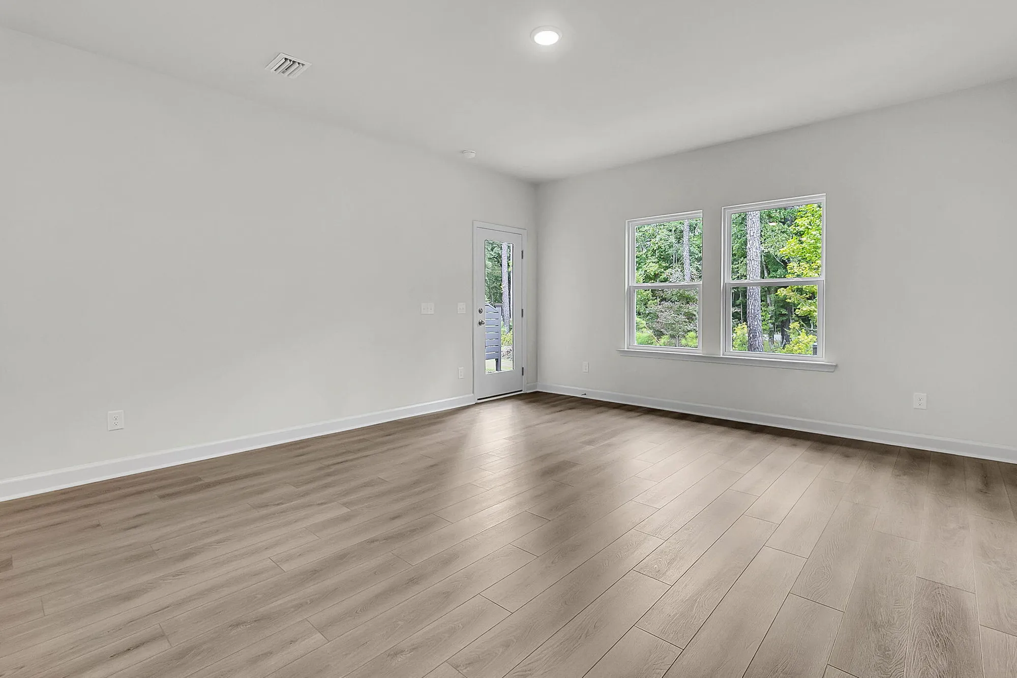 Property Slideshow image 22 of 36 | 950 dusk dr, Summerville, SC, 29486