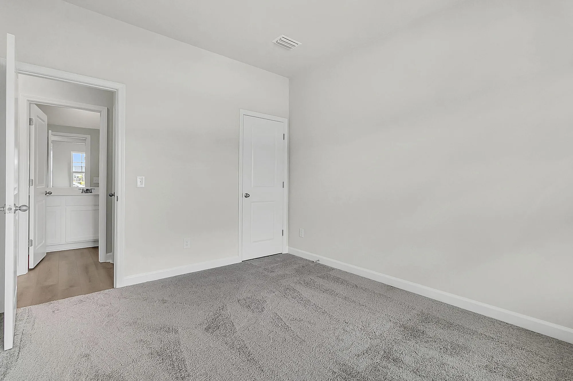 Property Slideshow image 7 of 36 | 950 dusk dr, Summerville, SC, 29486