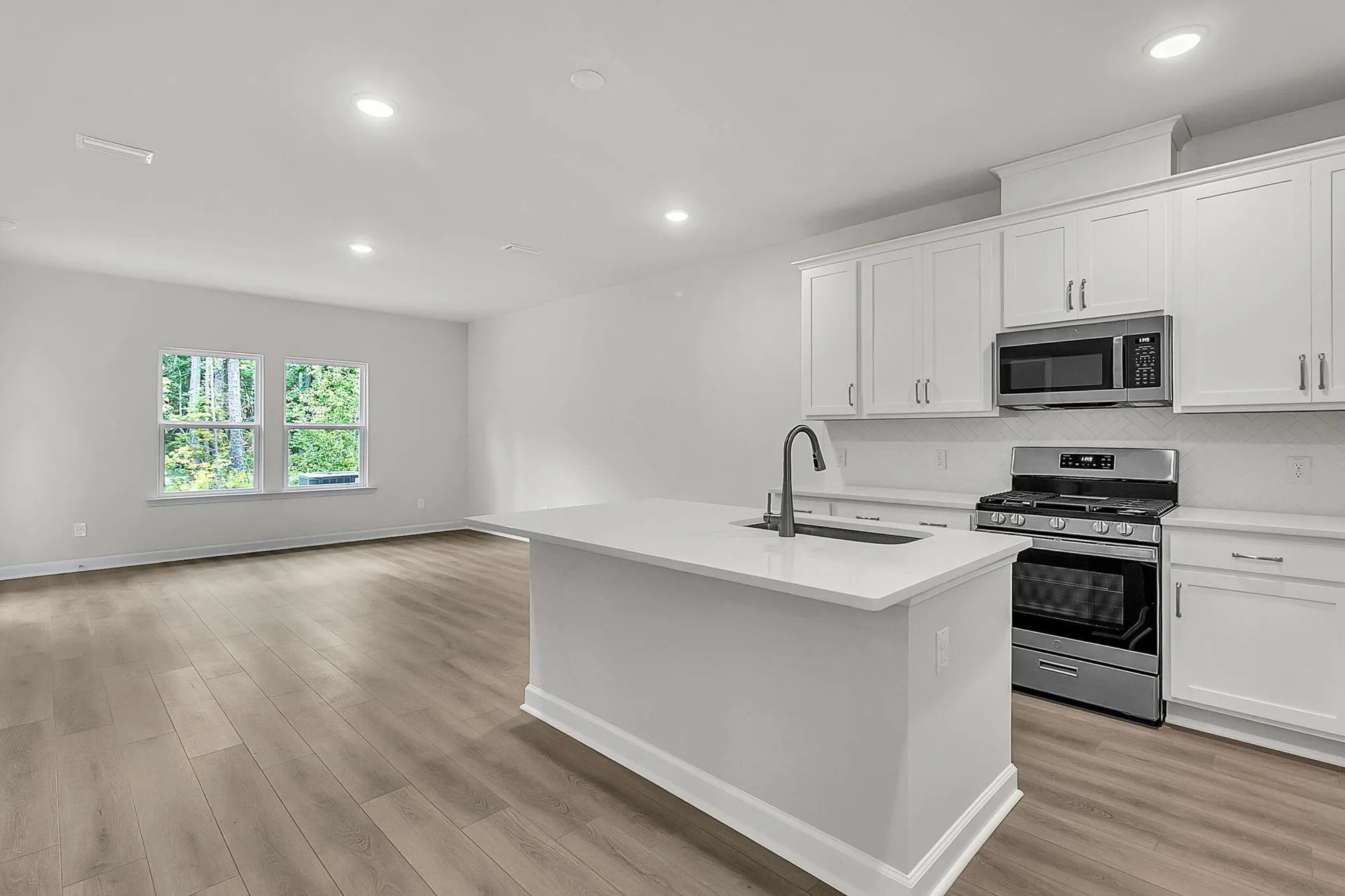 Property Slideshow image 20 of 36 | 950 dusk dr, Summerville, SC, 29486