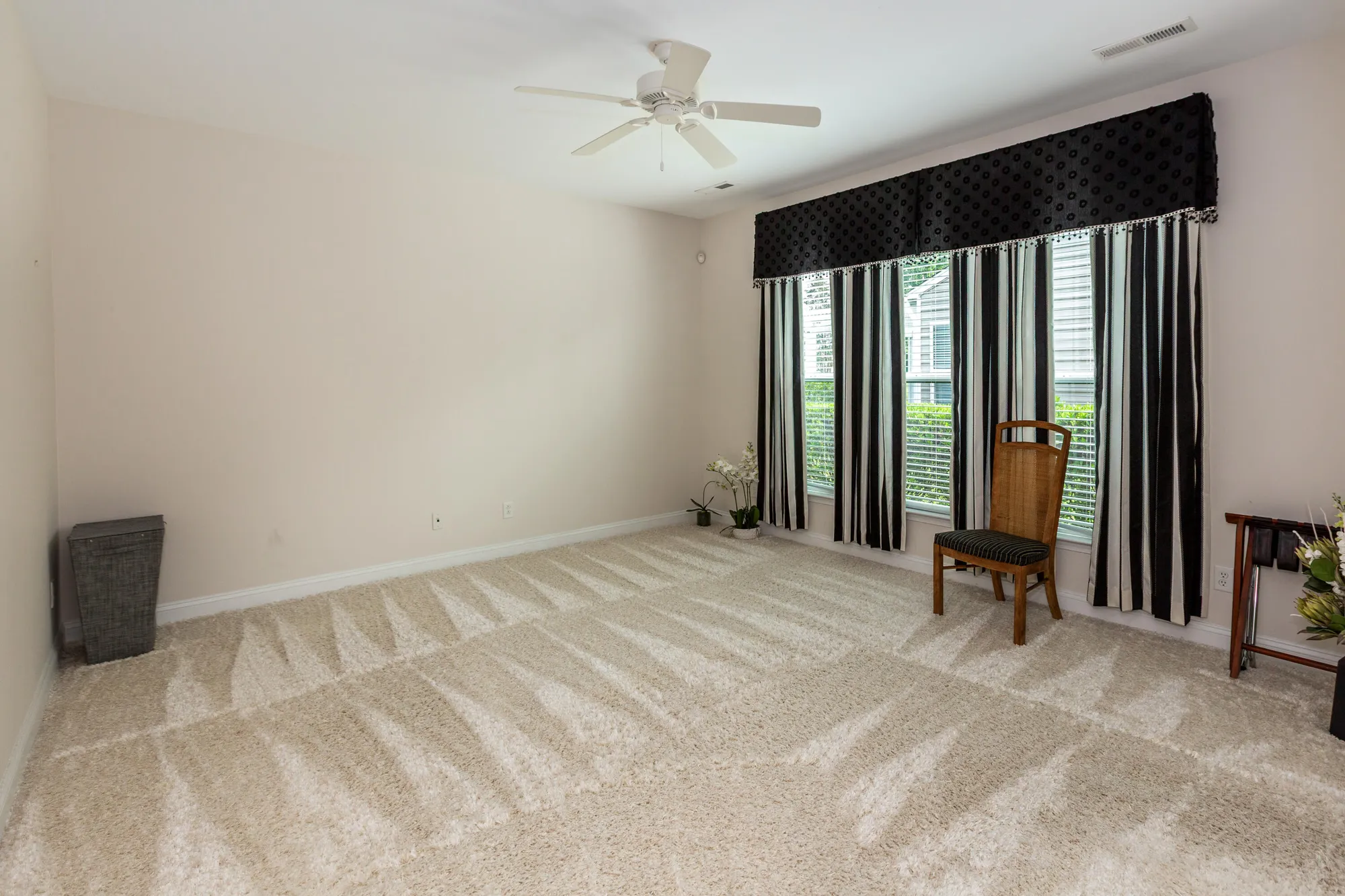 Property Slideshow image 22 of 56 | 184 sea lavender ln, Summerville, SC, 29486