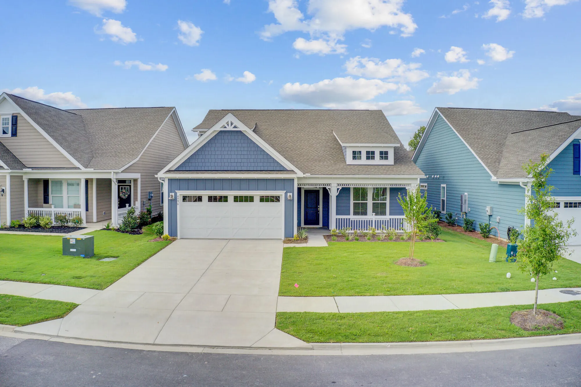 Property Slideshow image 2 of 109 | 4996 song sparrow way, Summerville, SC, 29483