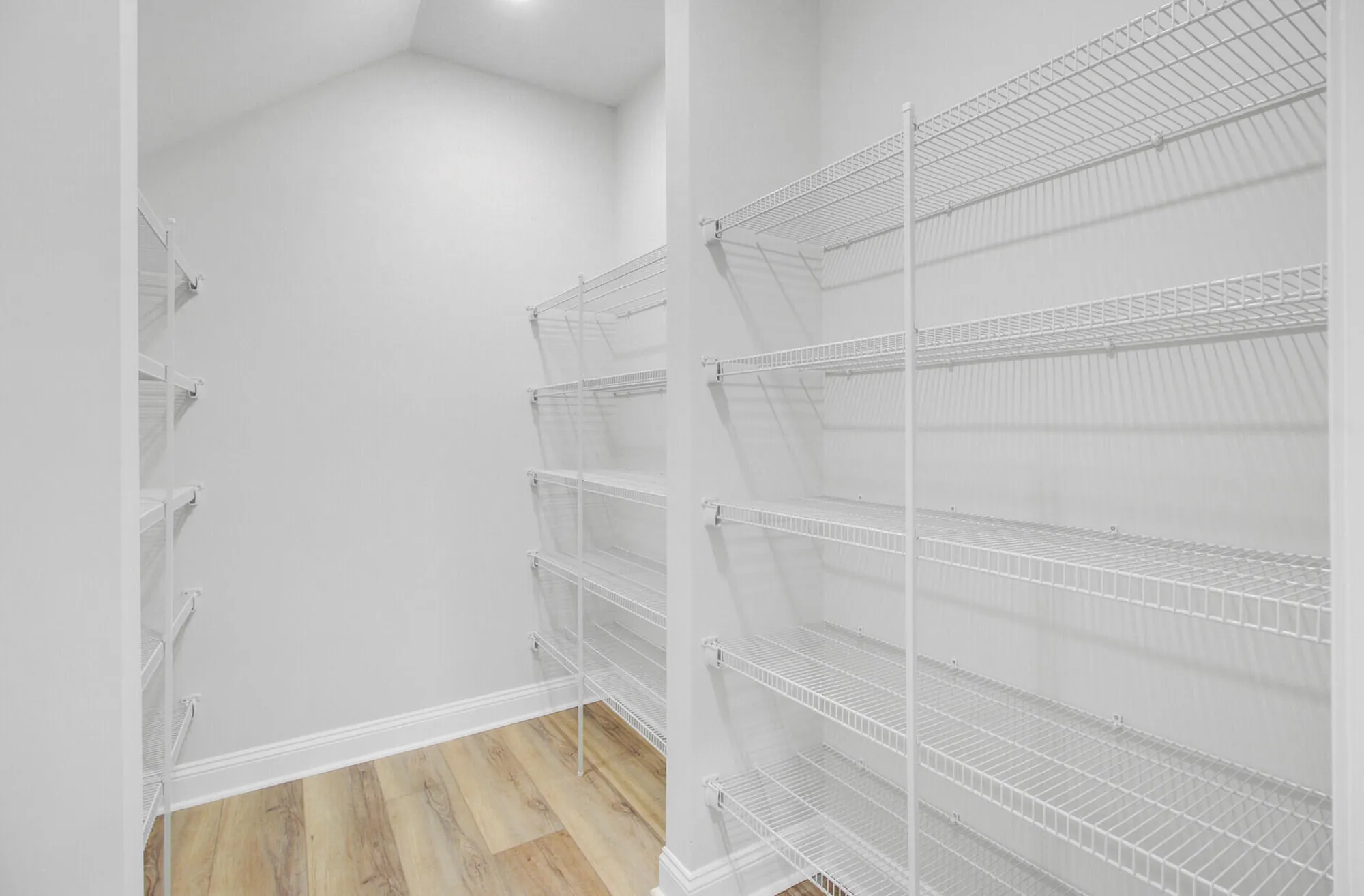 Property Slideshow image 16 of 109 | 4996 song sparrow way, Summerville, SC, 29483