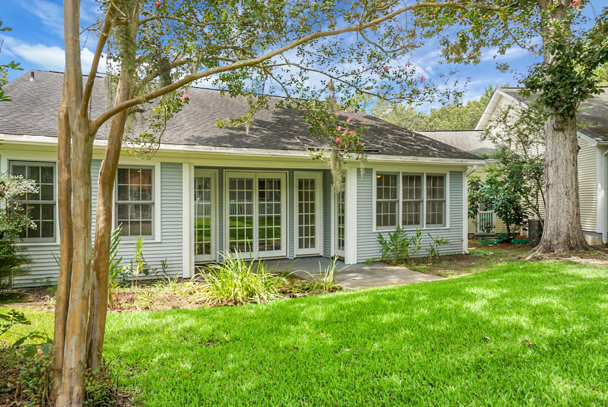 Property Slideshow image 14 of 49 | 9162 spring branch ct, North Charleston, SC, 29406