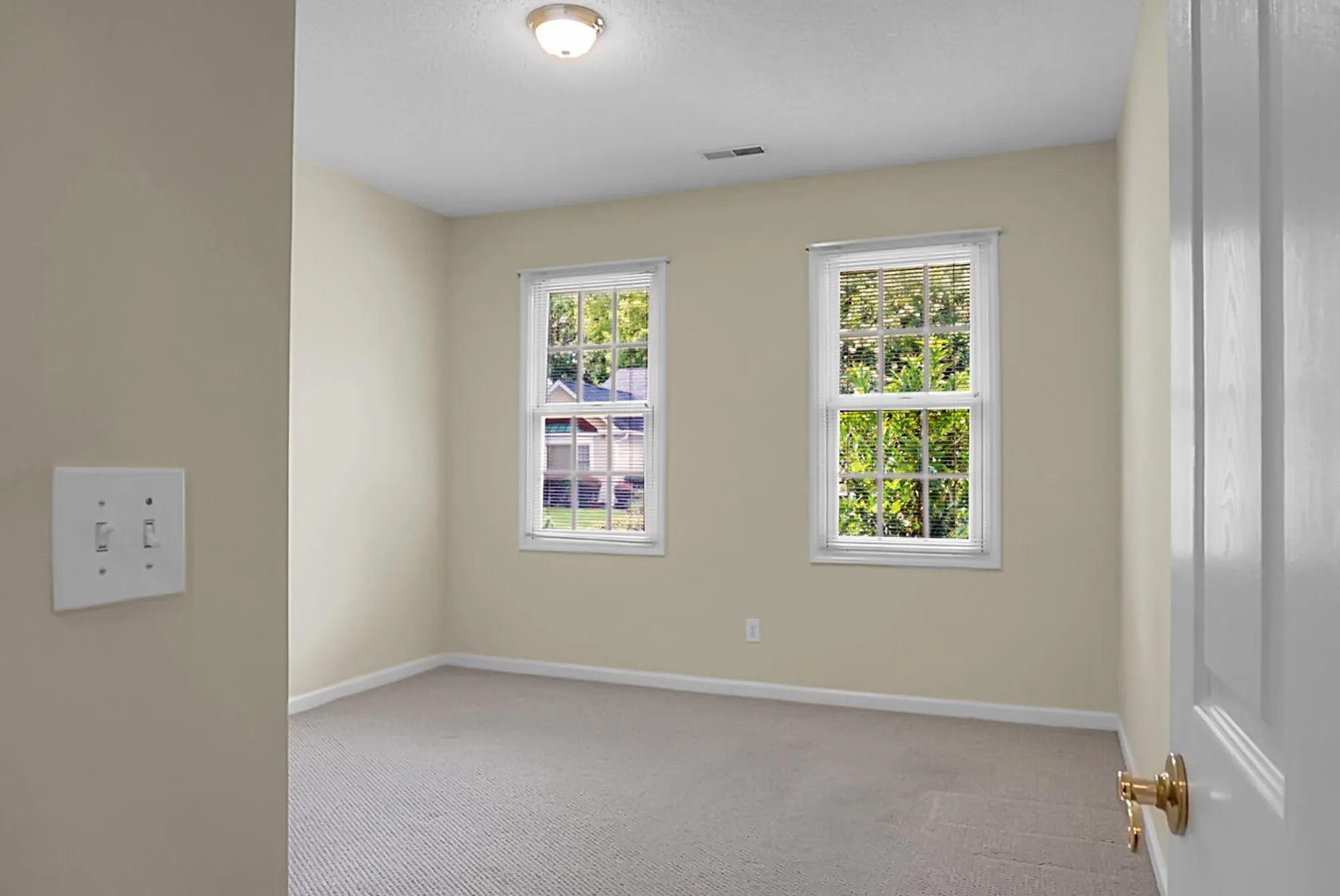 Property Slideshow image 31 of 49 | 9162 spring branch ct, North Charleston, SC, 29406