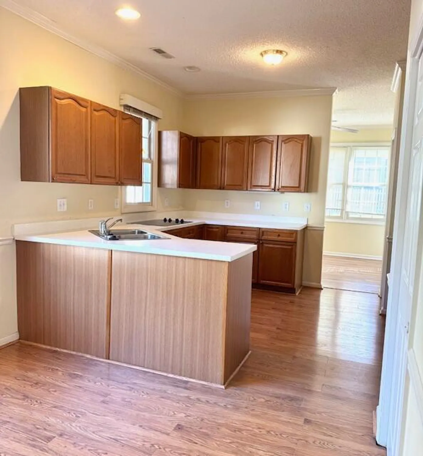 Property Slideshow image 17 of 49 | 9162 spring branch ct, North Charleston, SC, 29406