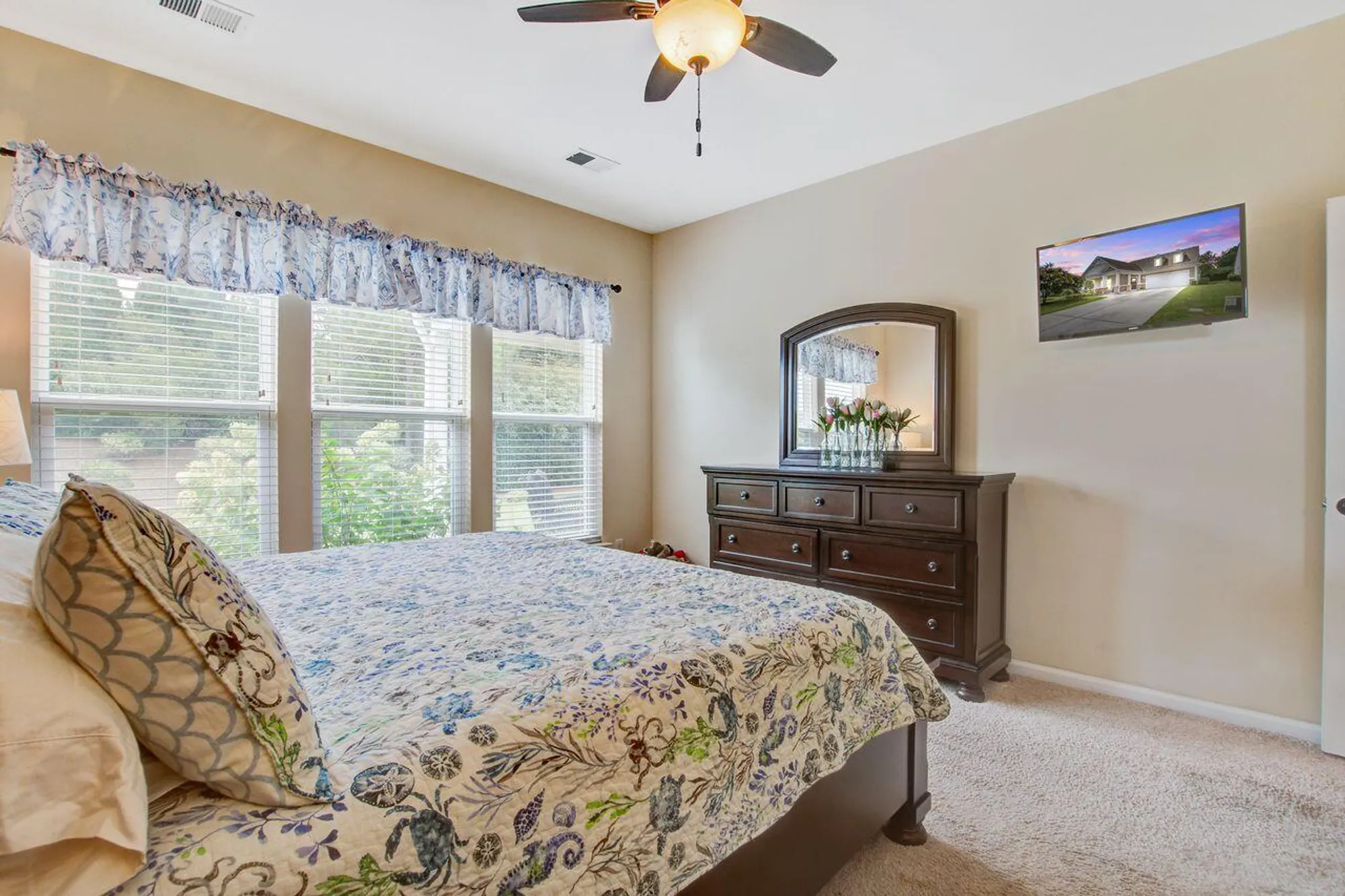 Property Slideshow image 26 of 55 | 521 tranquil waters way, Summerville, SC, 29486
