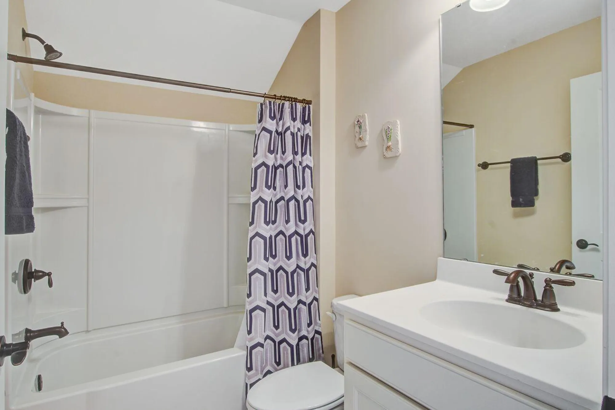 Property Slideshow image 38 of 55 | 521 tranquil waters way, Summerville, SC, 29486