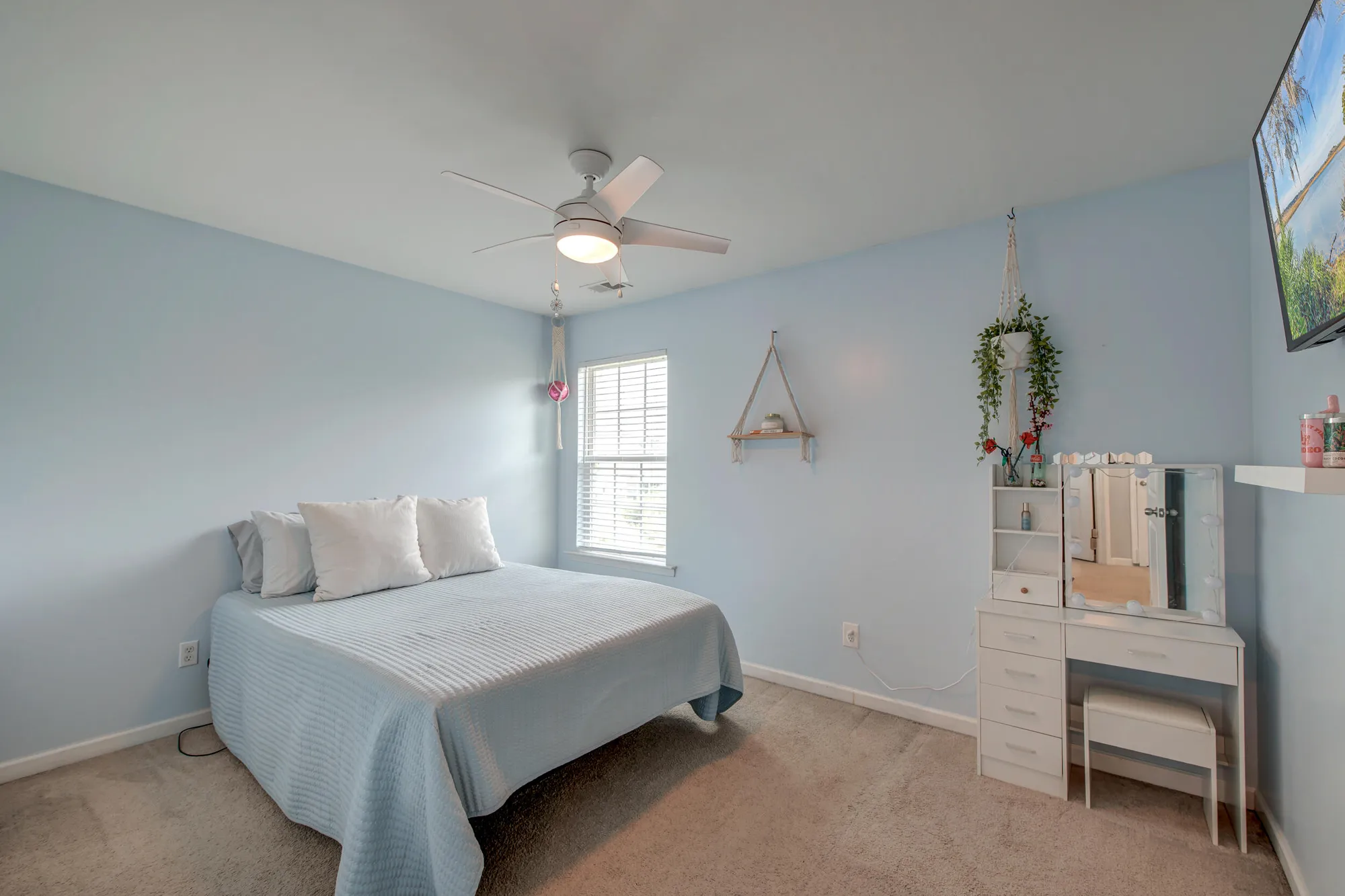 Property Slideshow image 23 of 48 | 763 redbud ln, Summerville, SC, 29486