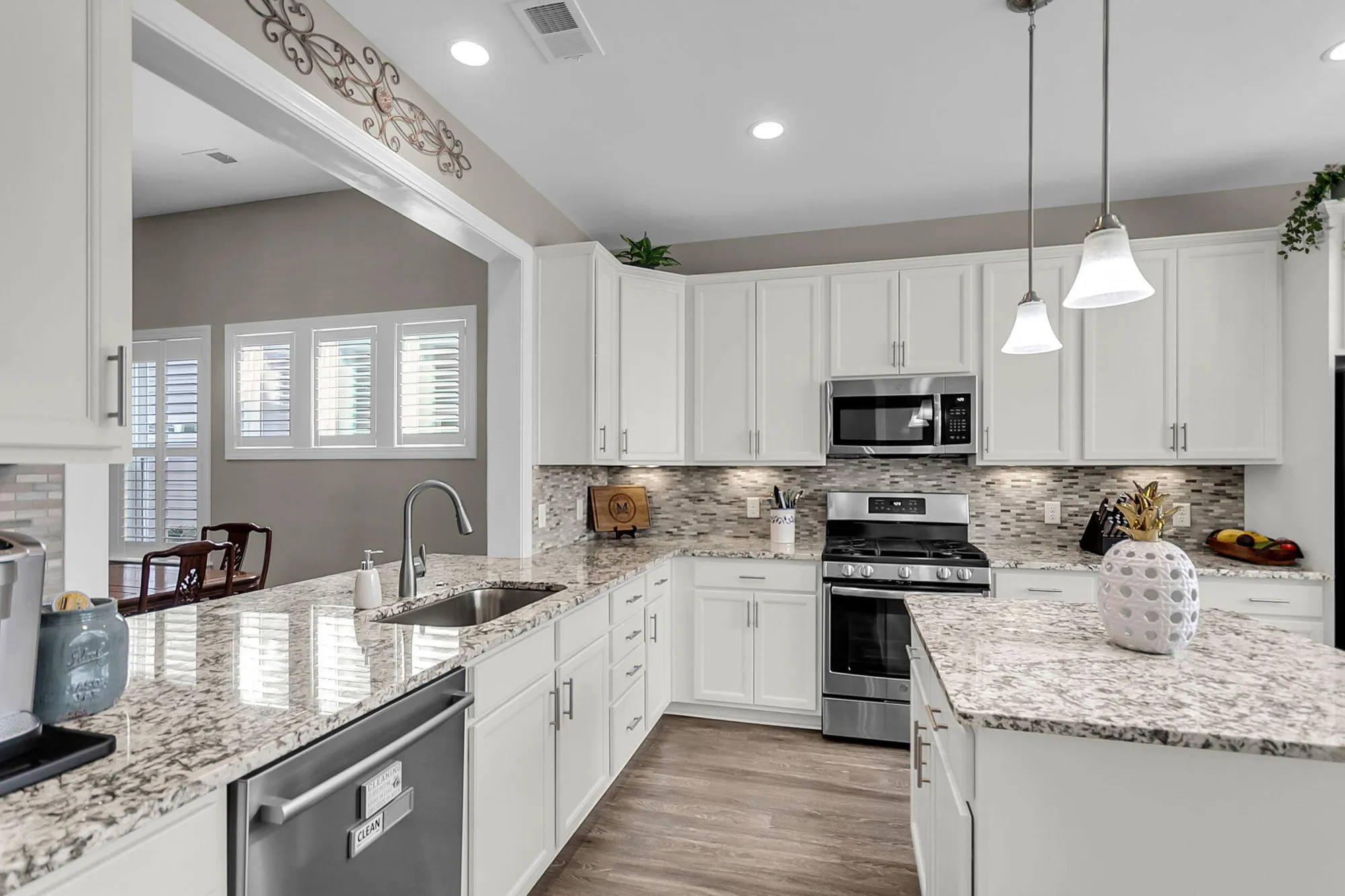 Property Slideshow image 6 of 59 | 3025 aura ln, Summerville, SC, 29483