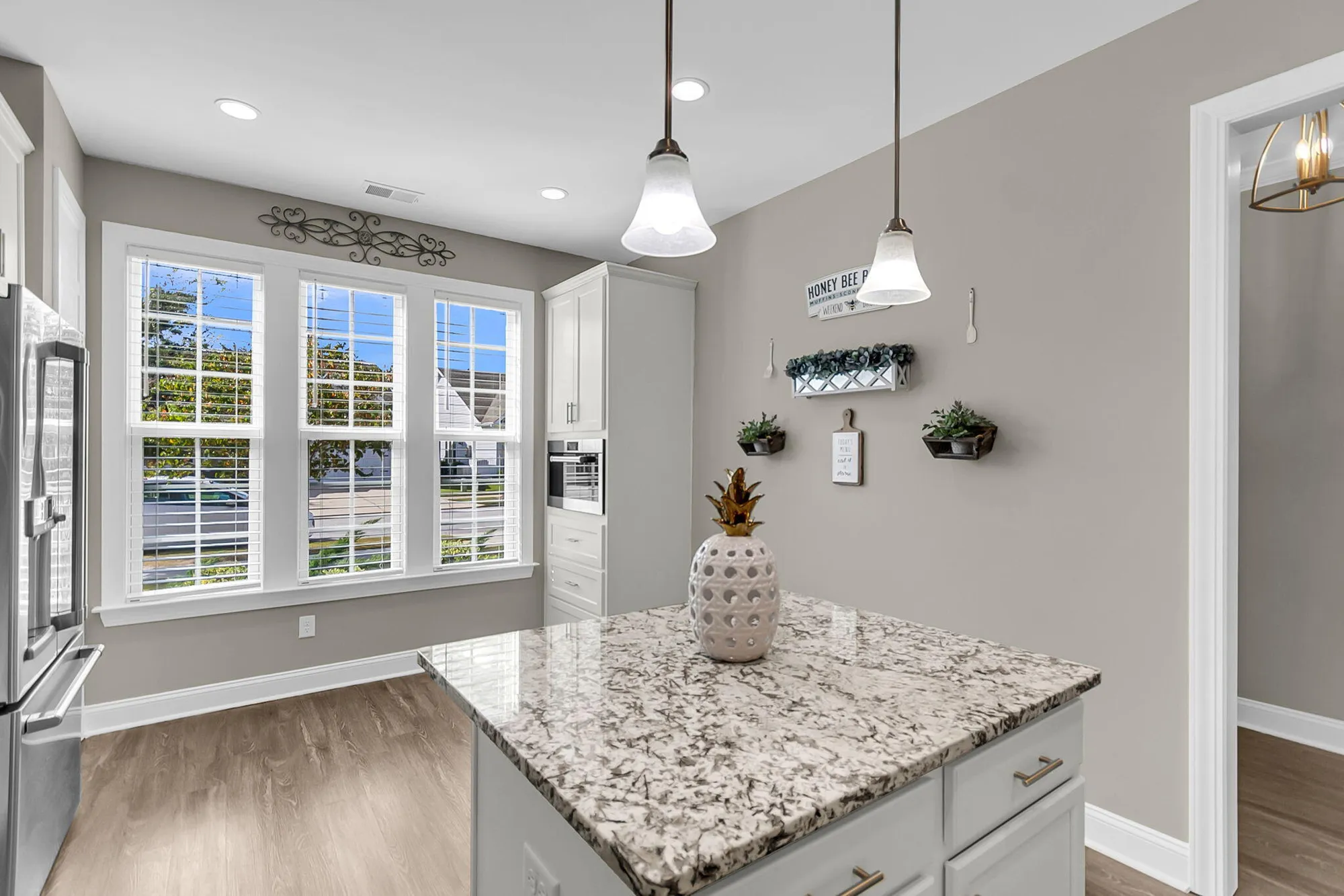 Property Slideshow image 13 of 59 | 3025 aura ln, Summerville, SC, 29483