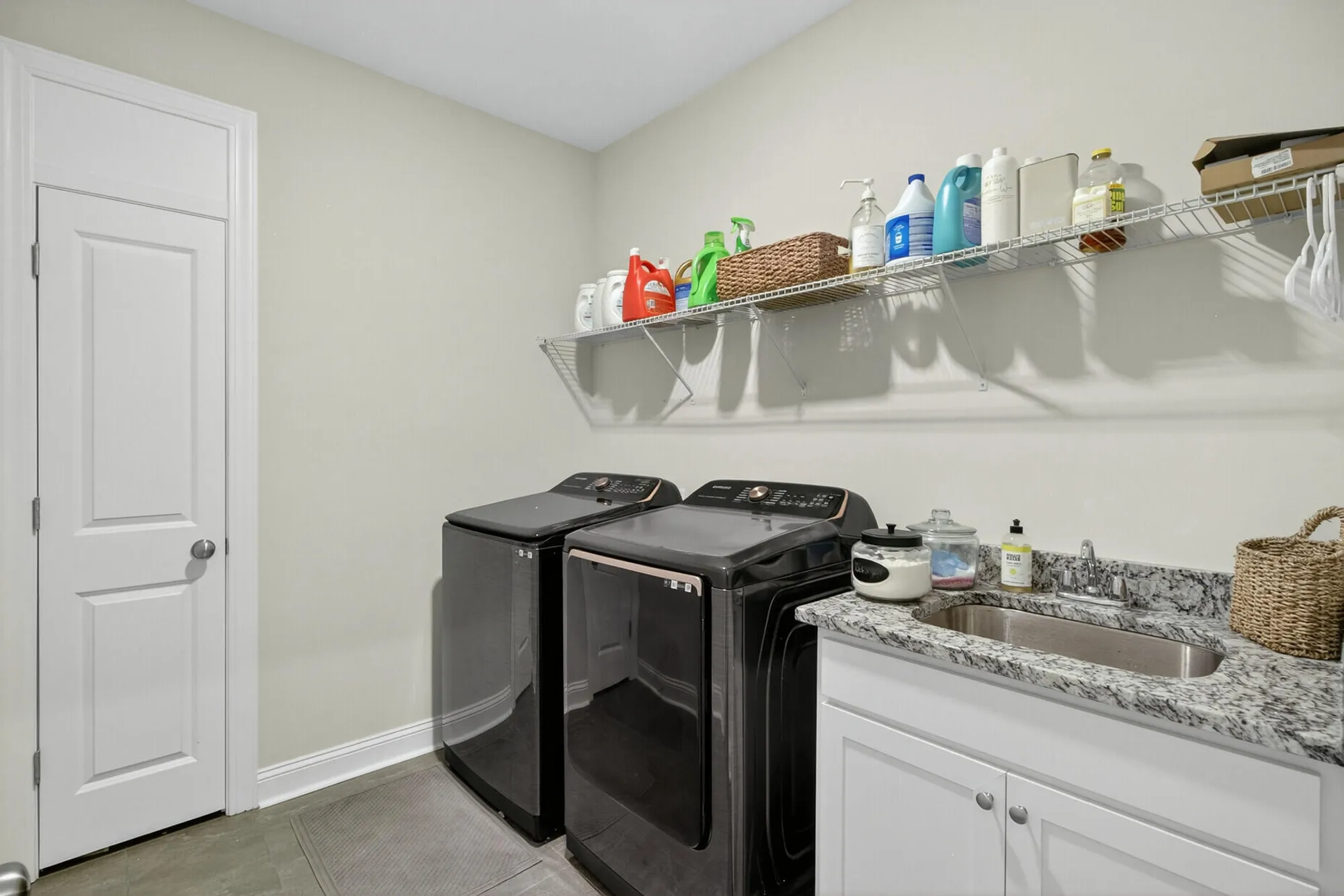 Property Slideshow image 22 of 43 | 122 waxwing dr, Summerville, SC, 29483