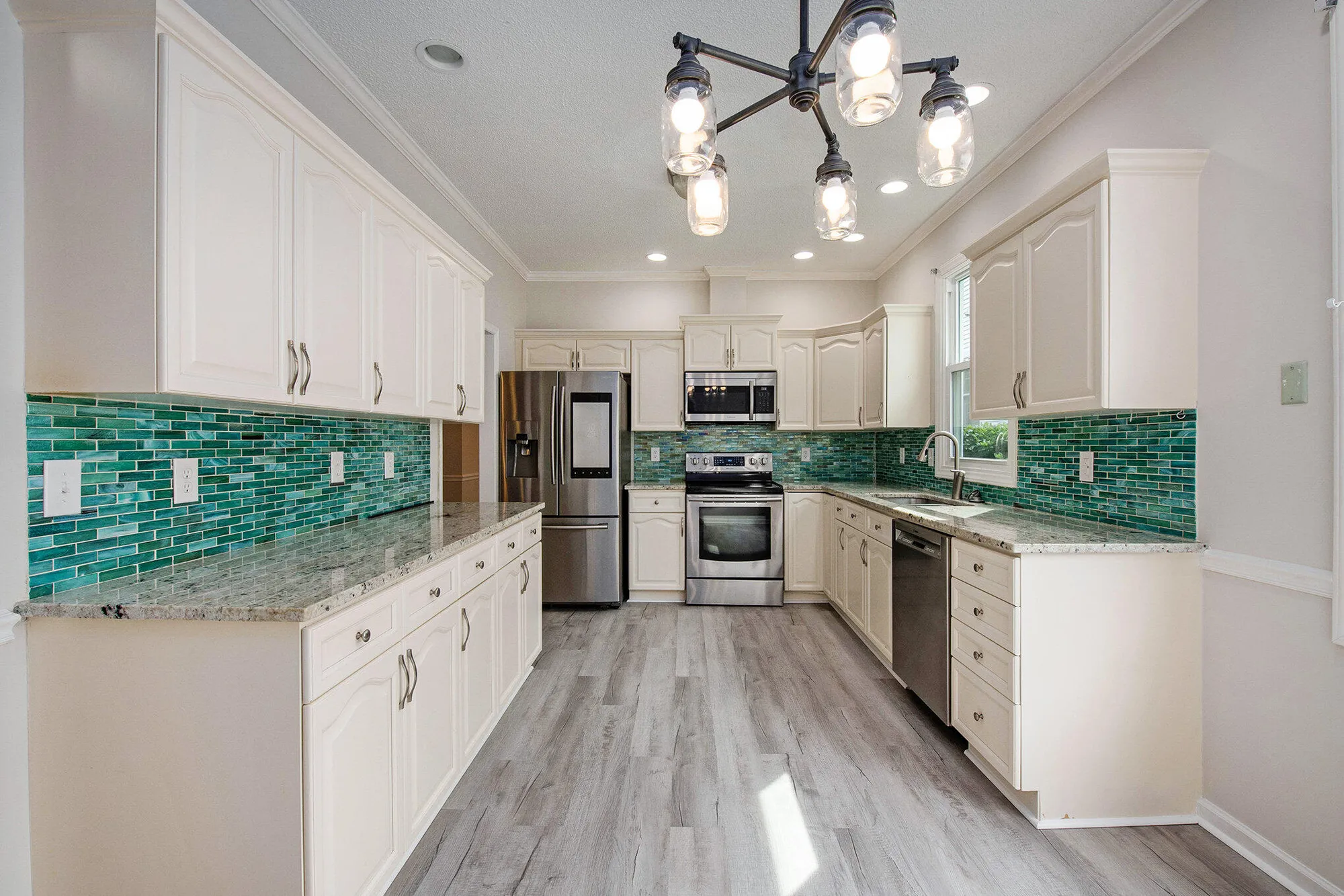 Property Slideshow image 10 of 30 | 9123 delancey cir, North Charleston, SC, 29406