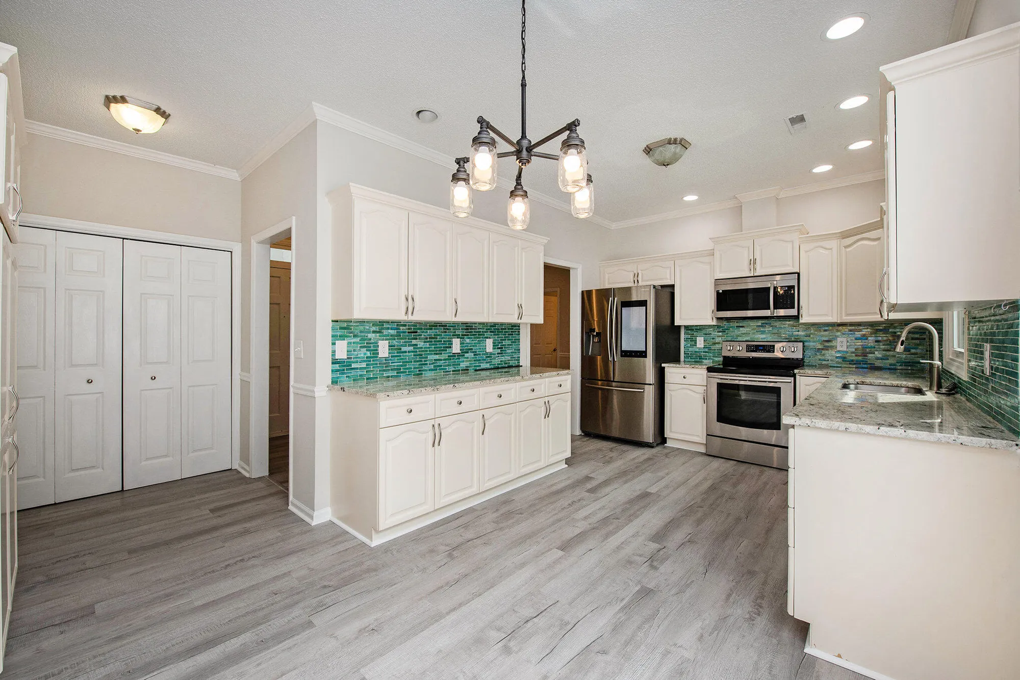 Property Slideshow image 11 of 30 | 9123 delancey cir, North Charleston, SC, 29406