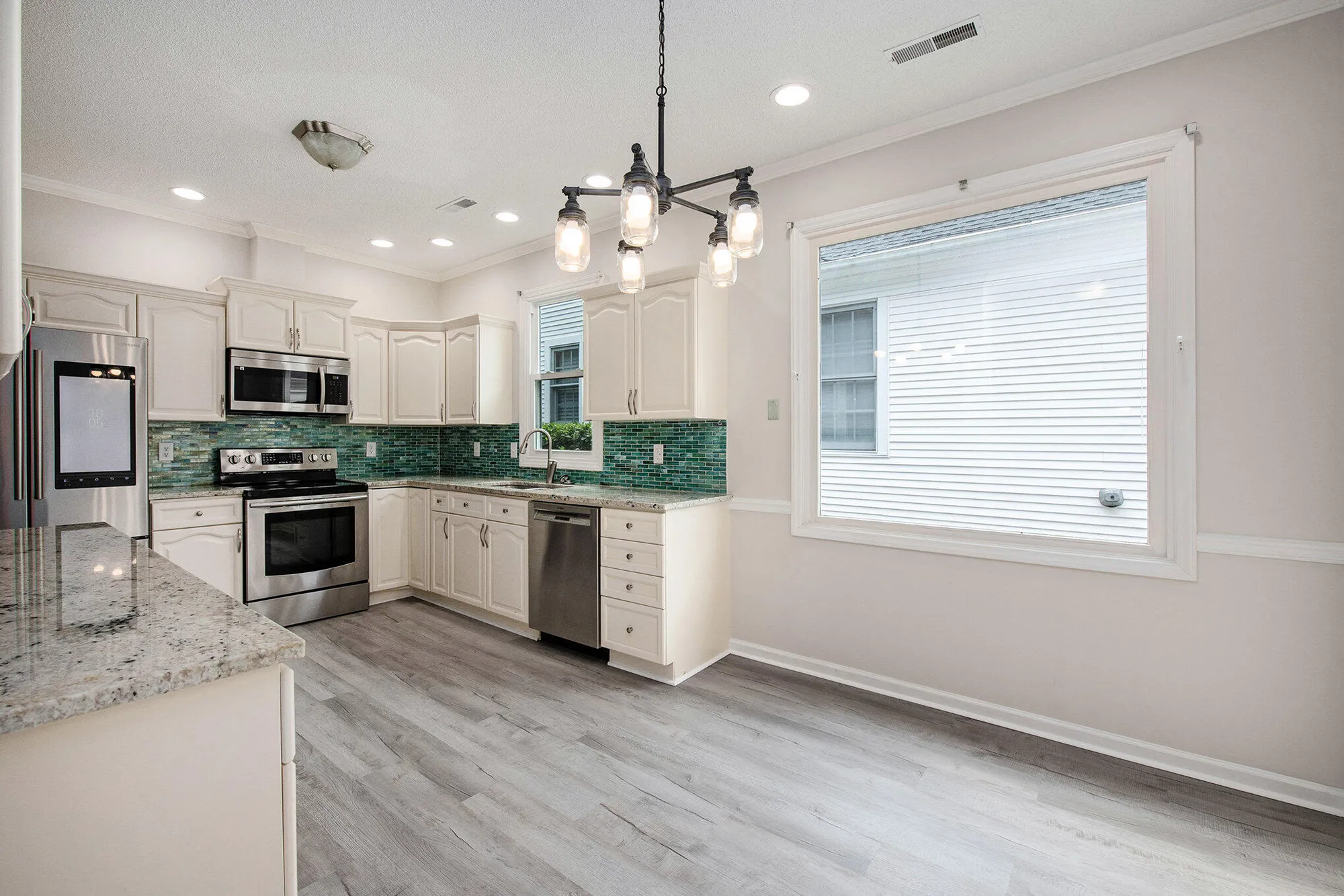 Property Slideshow image 8 of 30 | 9123 delancey cir, North Charleston, SC, 29406