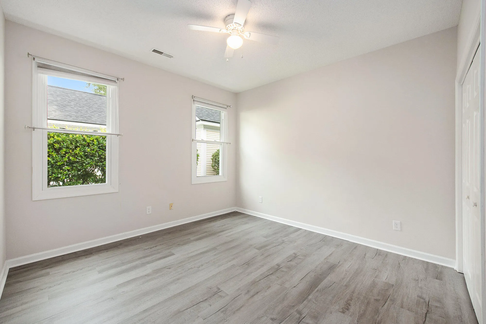 Property Slideshow image 23 of 30 | 9123 delancey cir, North Charleston, SC, 29406