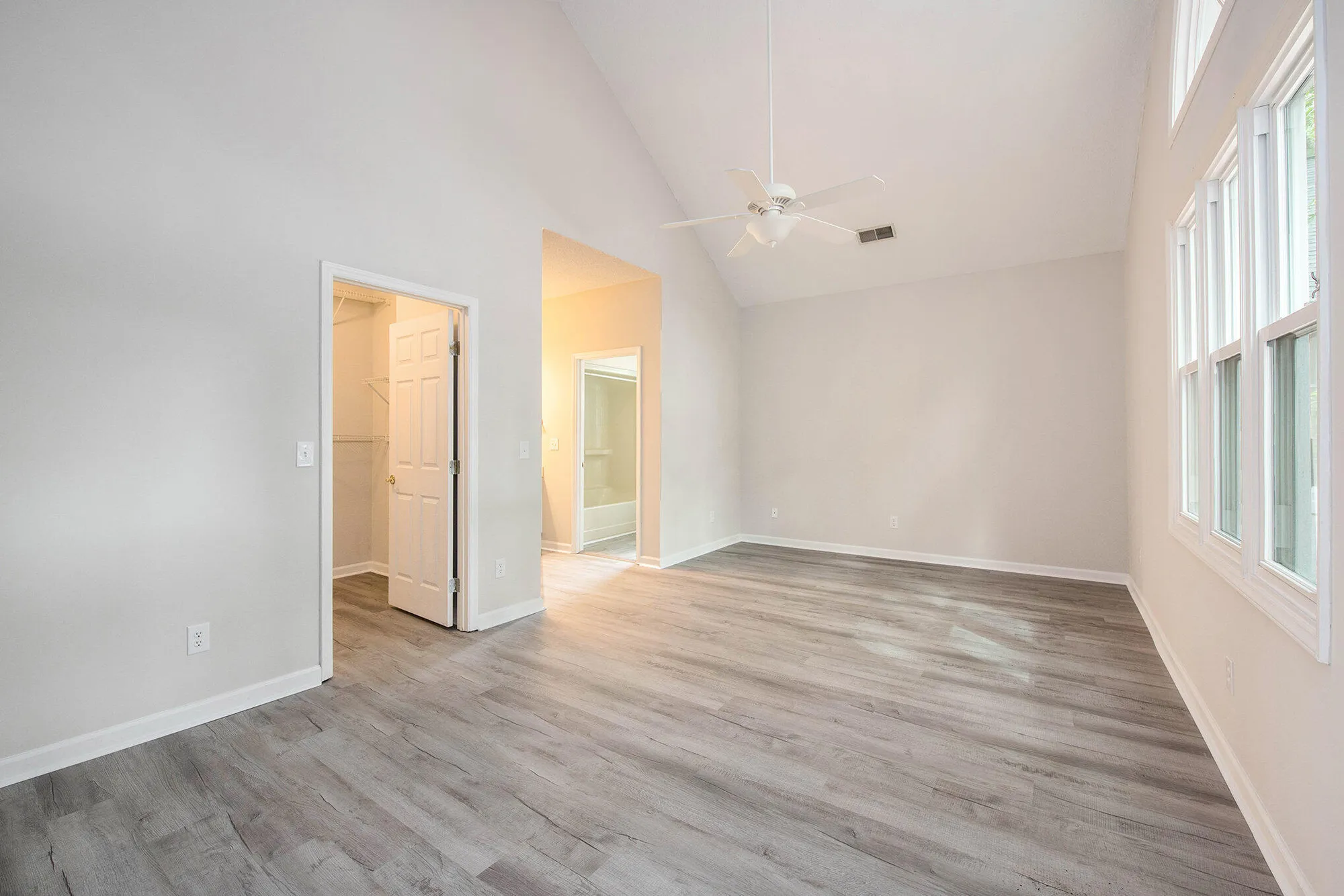 Property Slideshow image 13 of 30 | 9123 delancey cir, North Charleston, SC, 29406