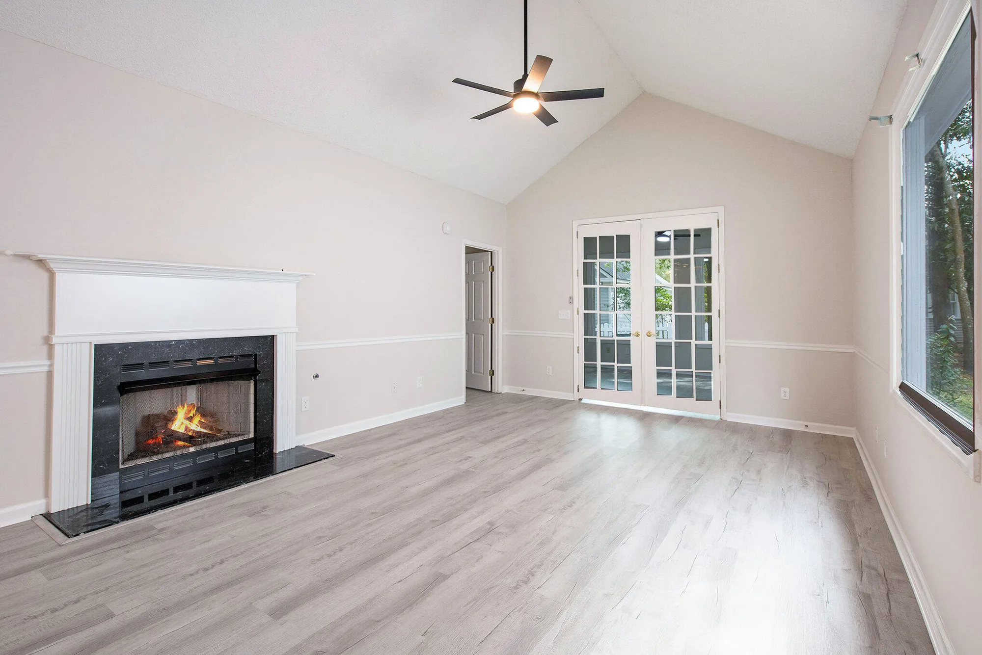 Property Slideshow image 5 of 30 | 9123 delancey cir, North Charleston, SC, 29406