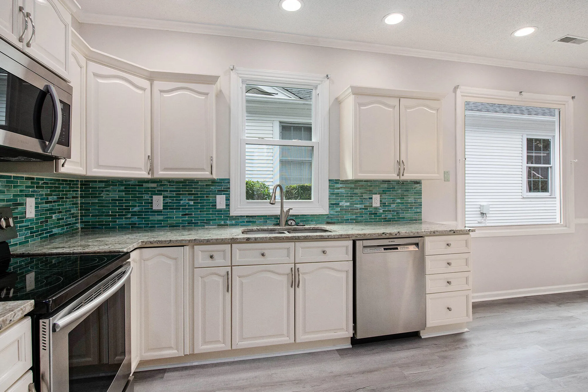 Property Slideshow image 9 of 30 | 9123 delancey cir, North Charleston, SC, 29406