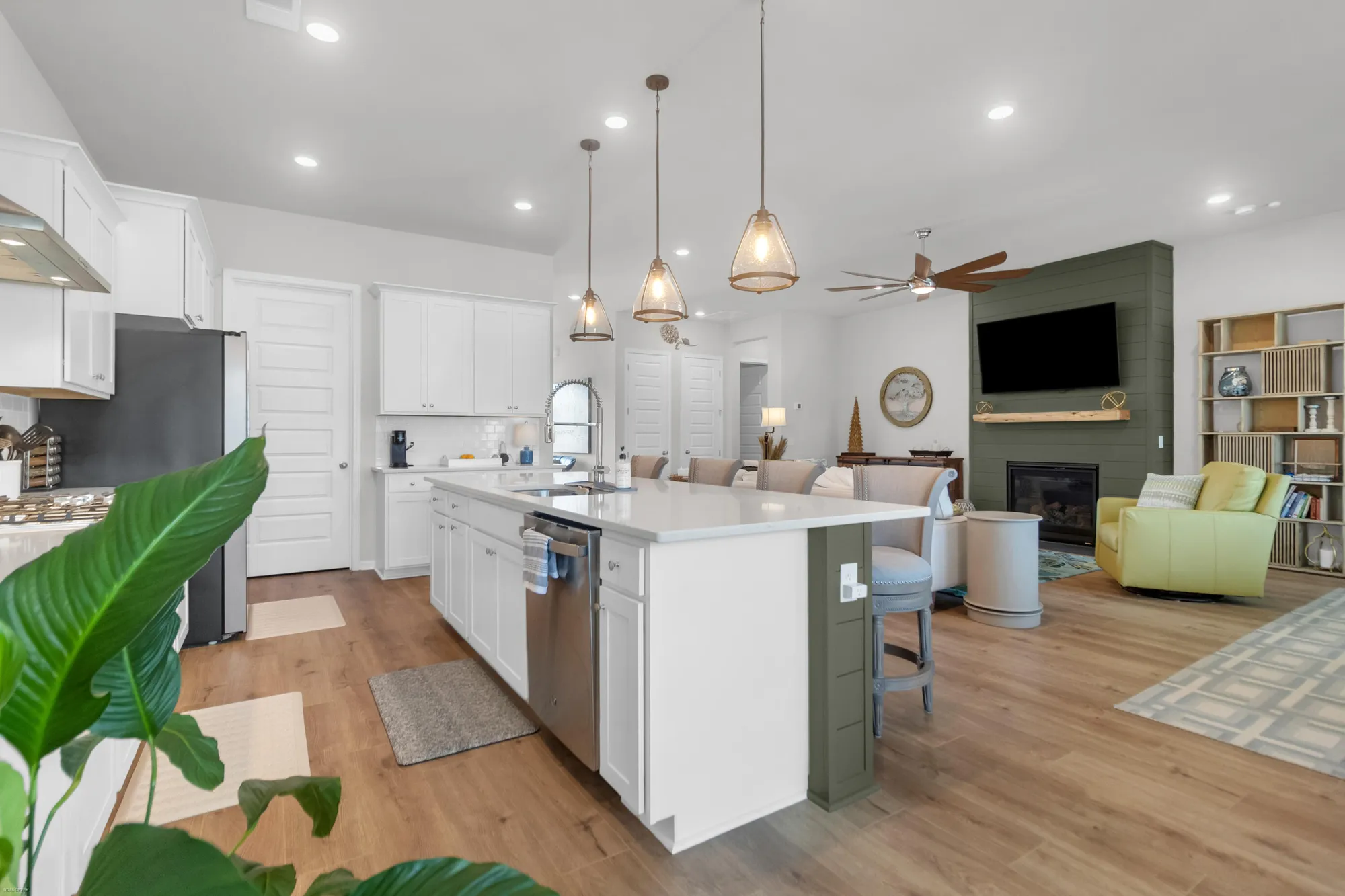 Property Slideshow image 22 of 49 | 1142 cane creek way, Summerville, SC, 29485