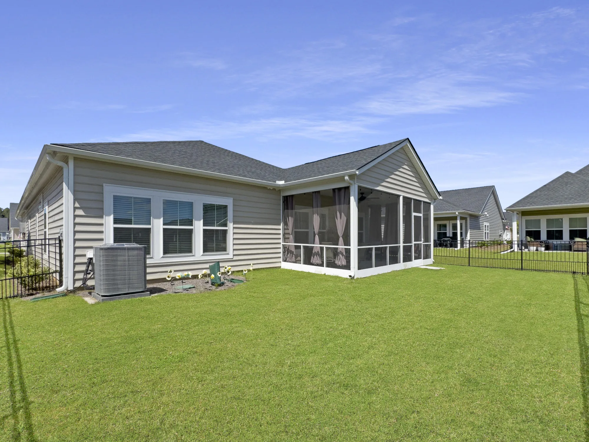 Property Slideshow image 10 of 61 | 1122 ark shell dr, Summerville, SC, 29485