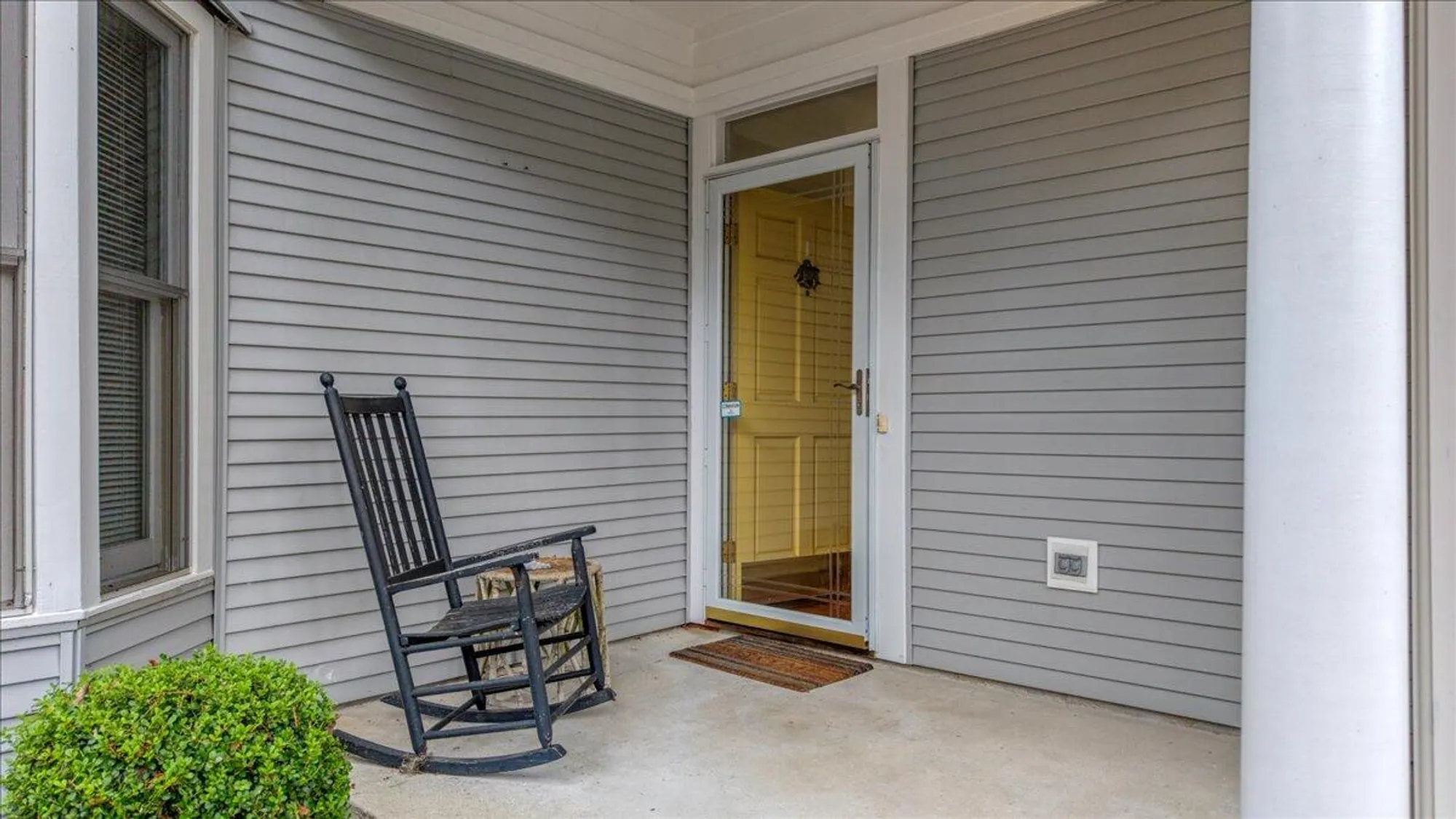 Property Slideshow image 7 of 66 | 9182 spring branch ct, North Charleston, SC, 29406