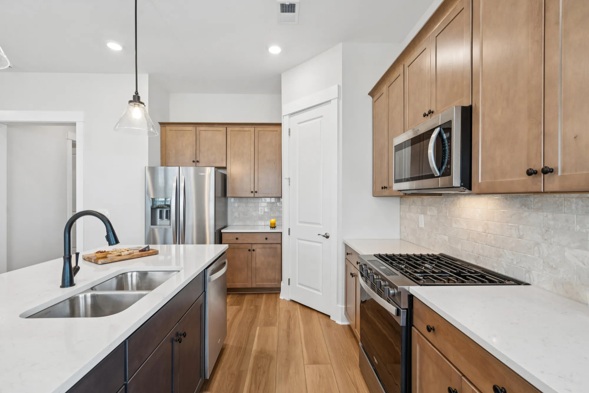 Property Slideshow image 13 of 81 | 422 evening glow ln, Summerville, SC, 29486