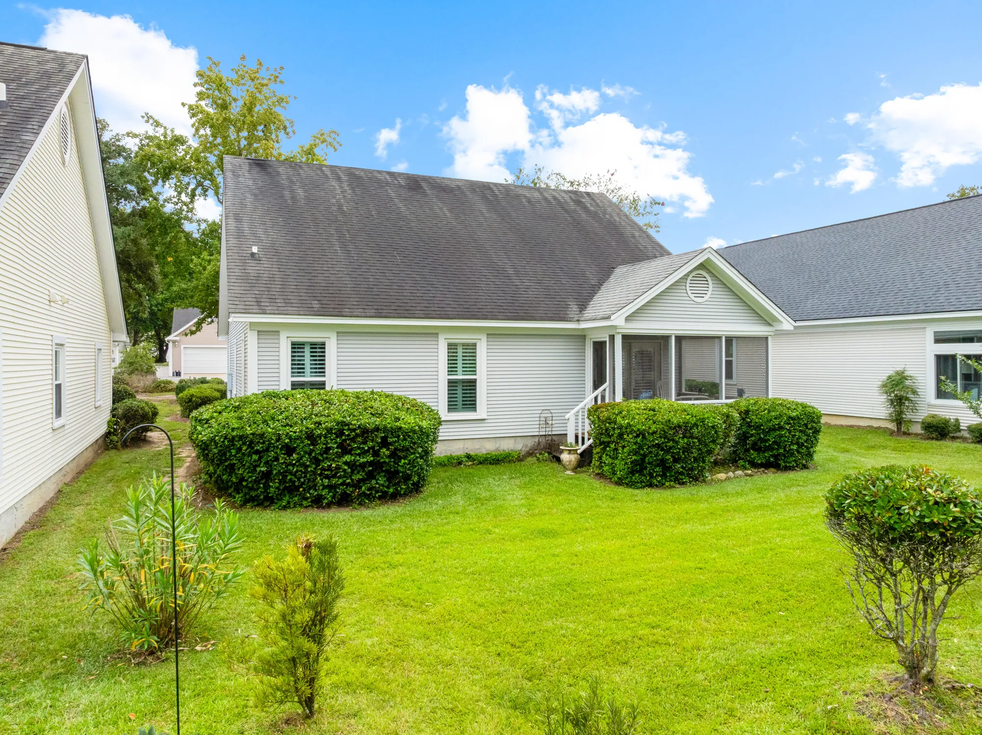 Property Slideshow image 18 of 24 | 9090 hadley ct, North Charleston, SC, 29406