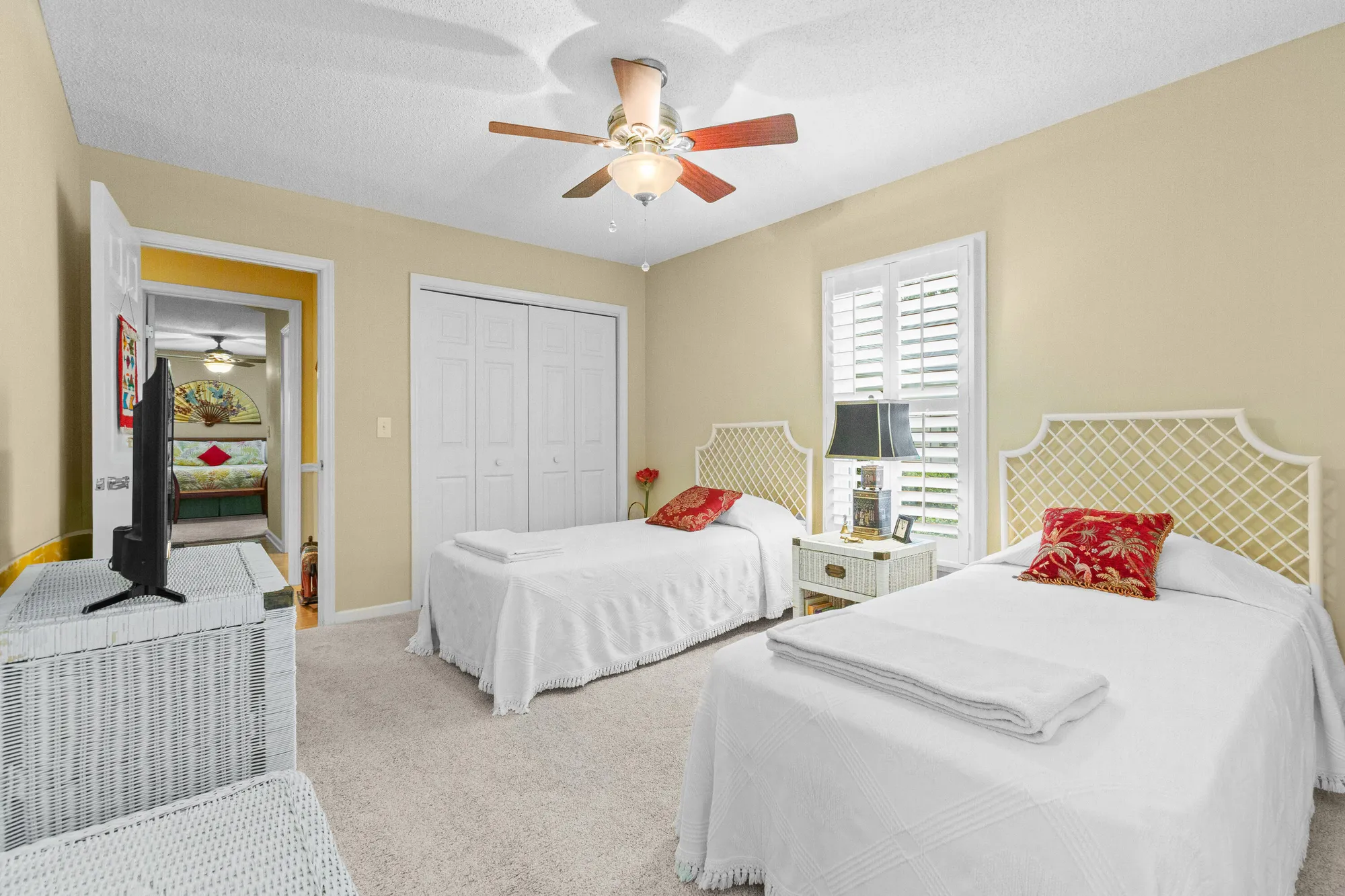 Property Slideshow image 13 of 24 | 9090 hadley ct, North Charleston, SC, 29406