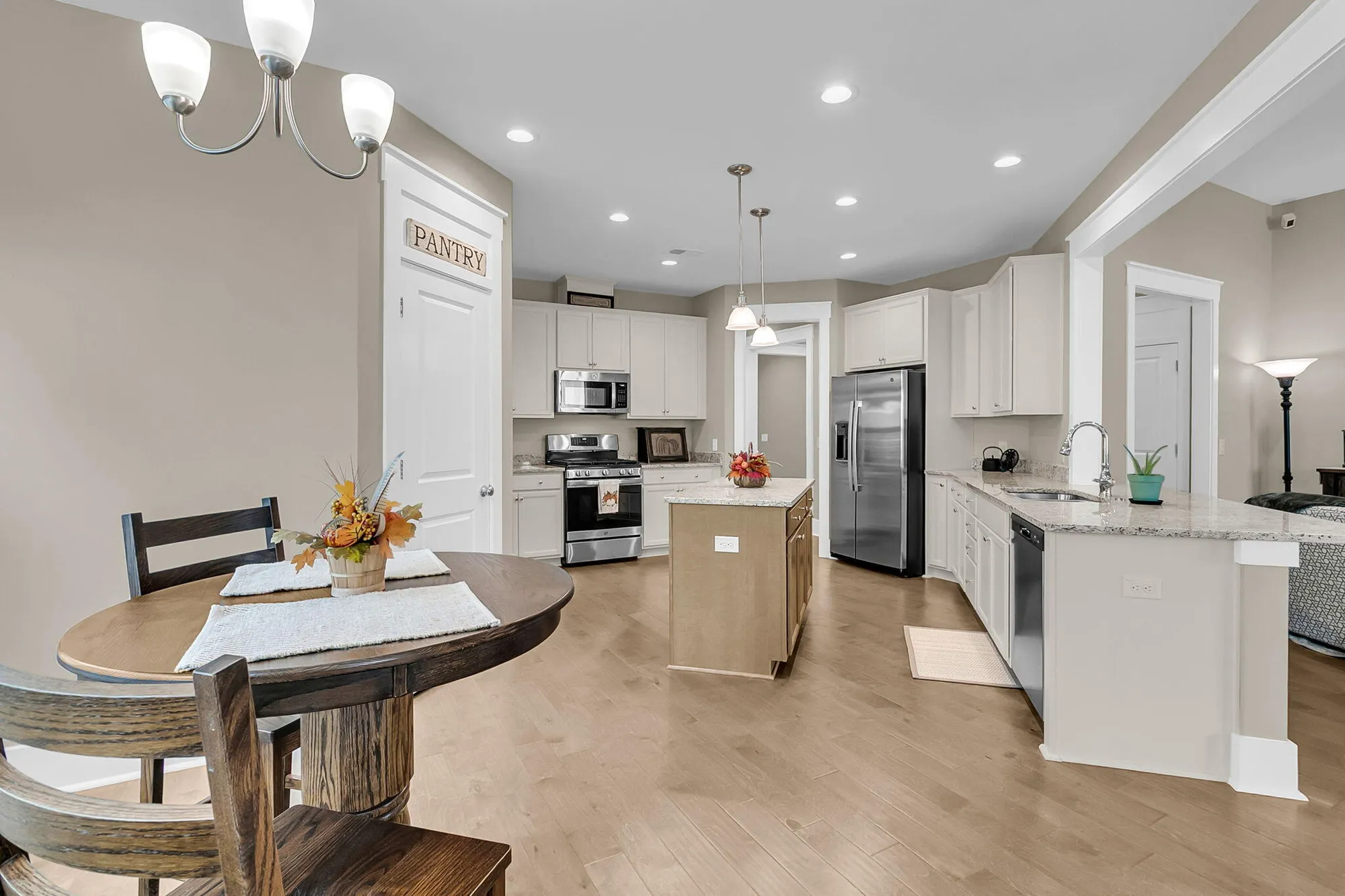 Property Slideshow image 9 of 72 | 4029 wood violet ln, Summerville, SC, 29483