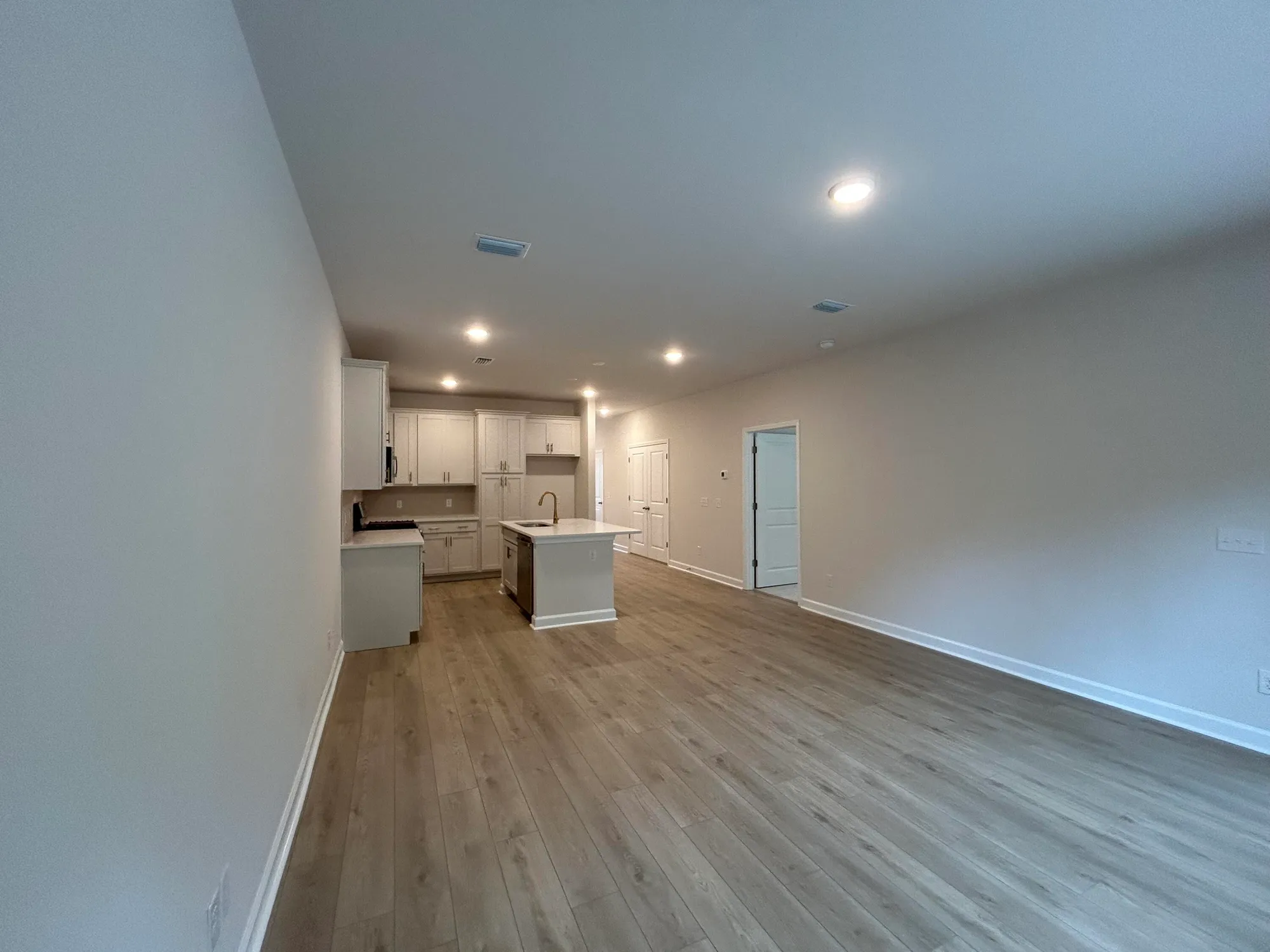 Property Slideshow image 11 of 28 | 944 dusk dr, Summerville, SC, 29486