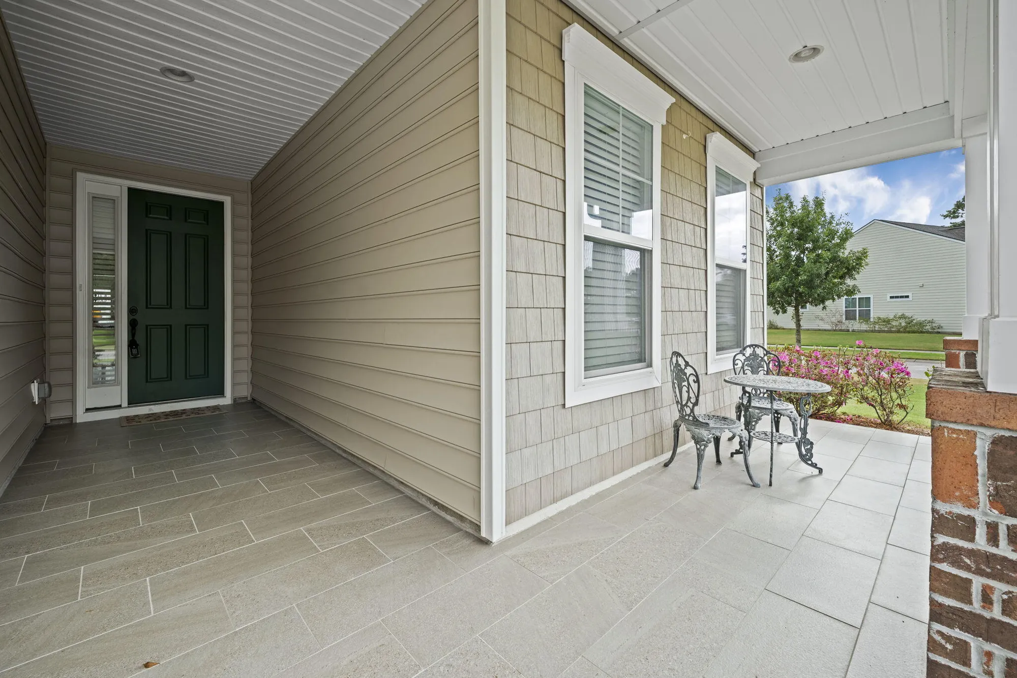 Property Slideshow image 3 of 39 | 421 four seasons blvd, Summerville, SC, 29486