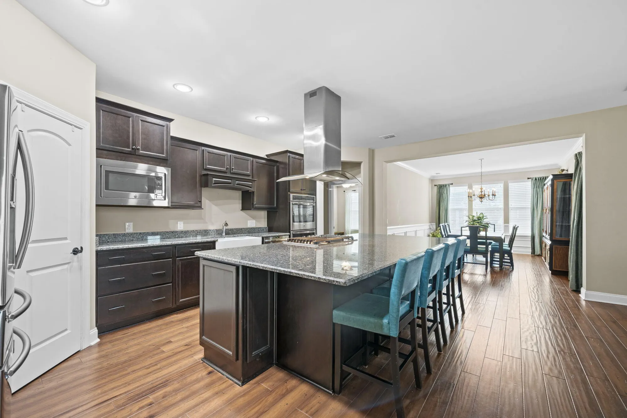 Property Slideshow image 5 of 39 | 421 four seasons blvd, Summerville, SC, 29486