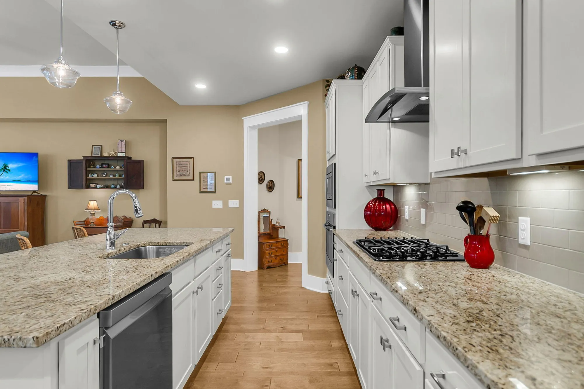 Property Slideshow image 13 of 60 | 3008 aura ln, Summerville, SC, 29483