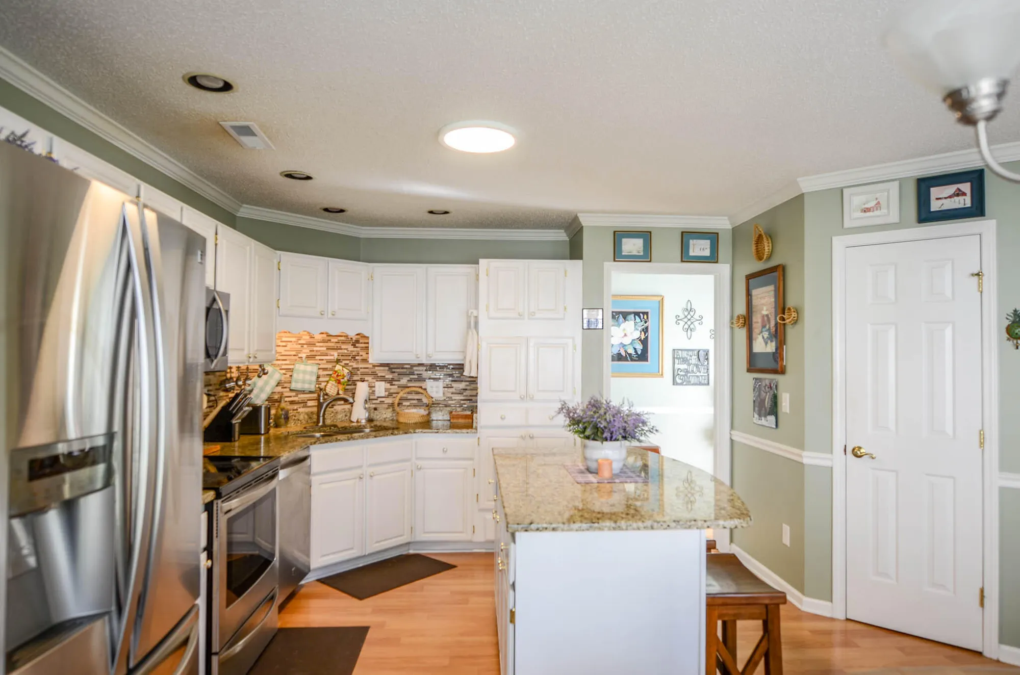 Property Slideshow image 13 of 17 | 9086 delancey cir, North Charleston, SC, 29406