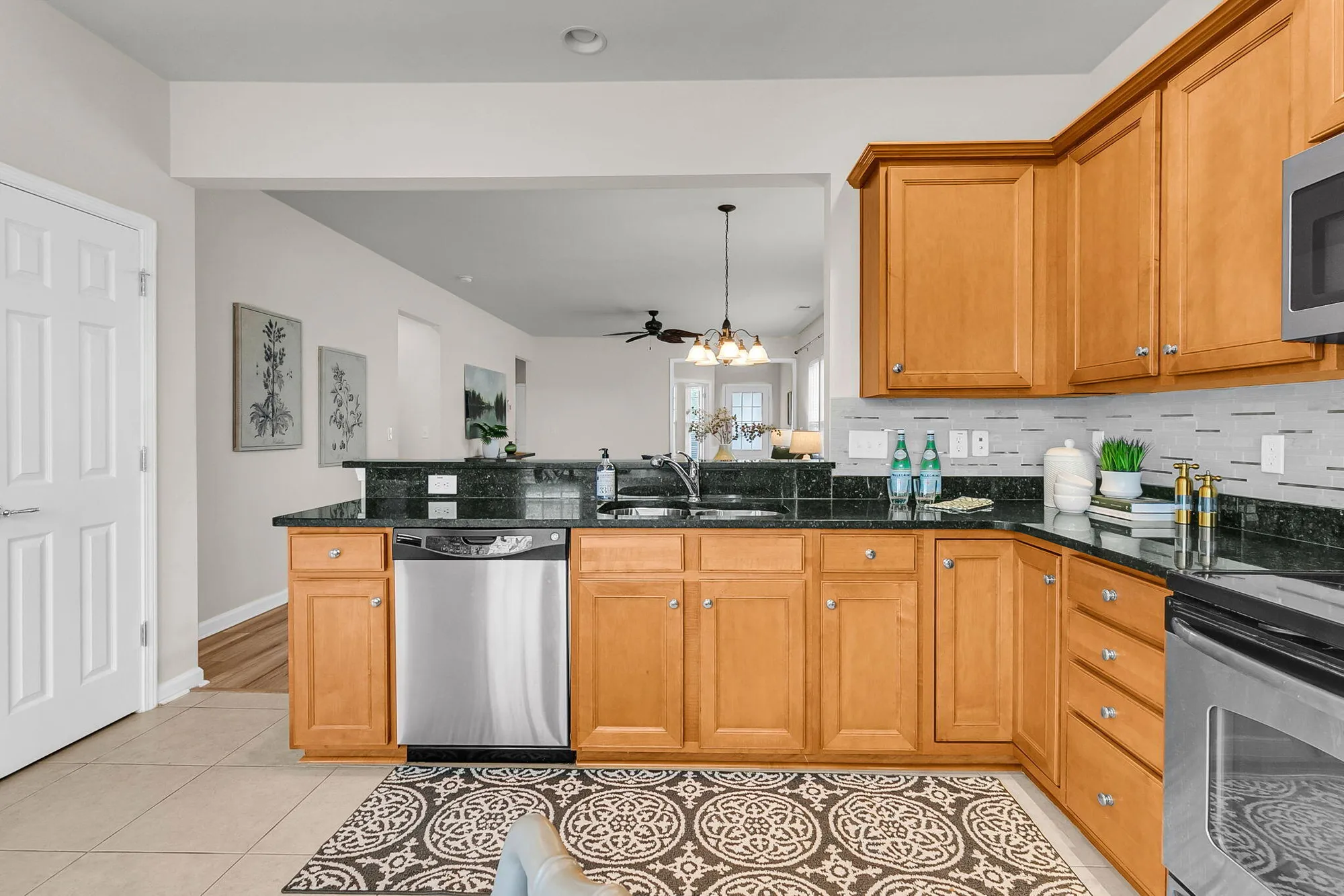 Property Slideshow image 18 of 62 | 206 sternside run ave, Summerville, SC, 29486