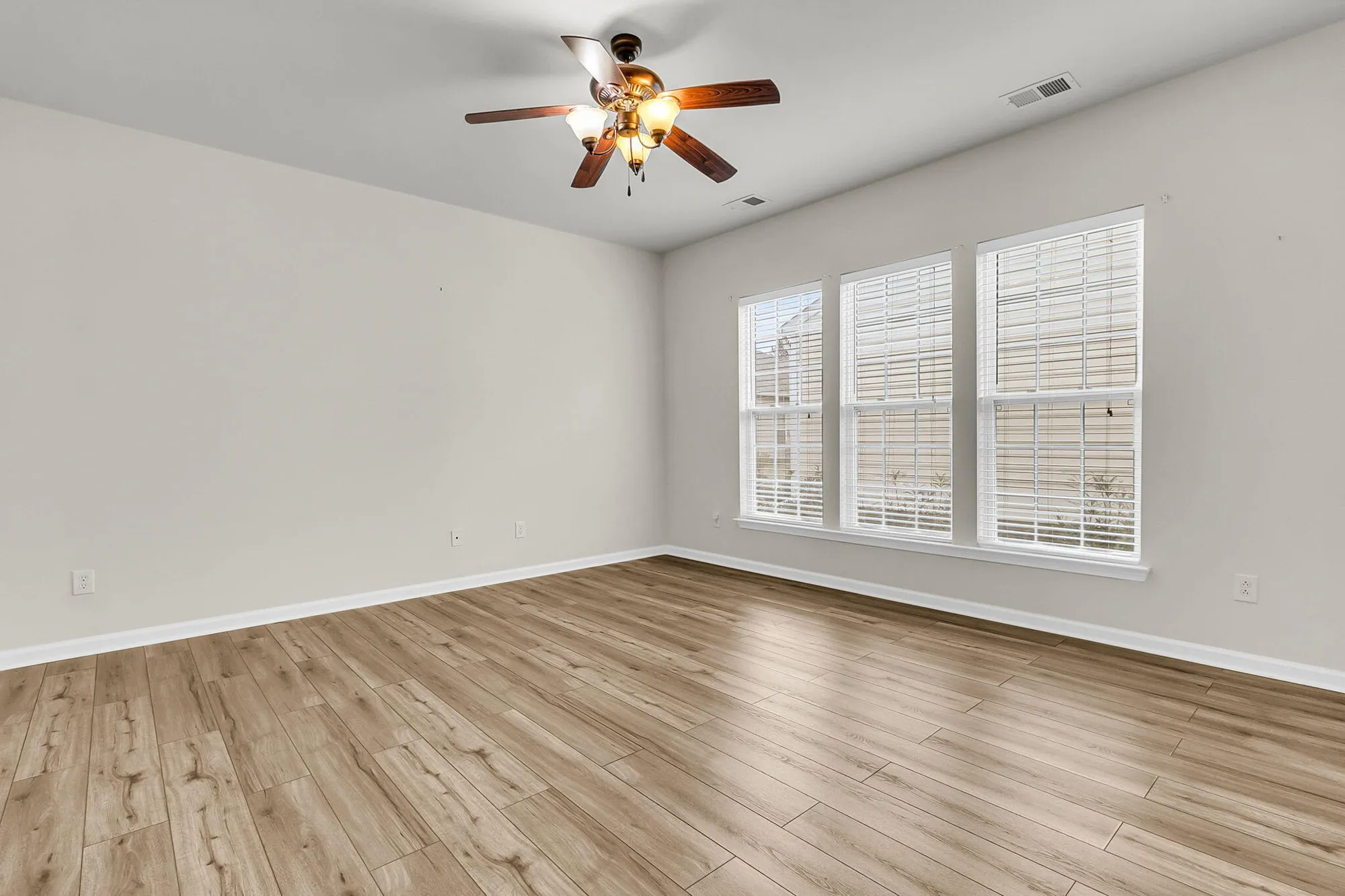 Property Slideshow image 21 of 62 | 206 sternside run ave, Summerville, SC, 29486