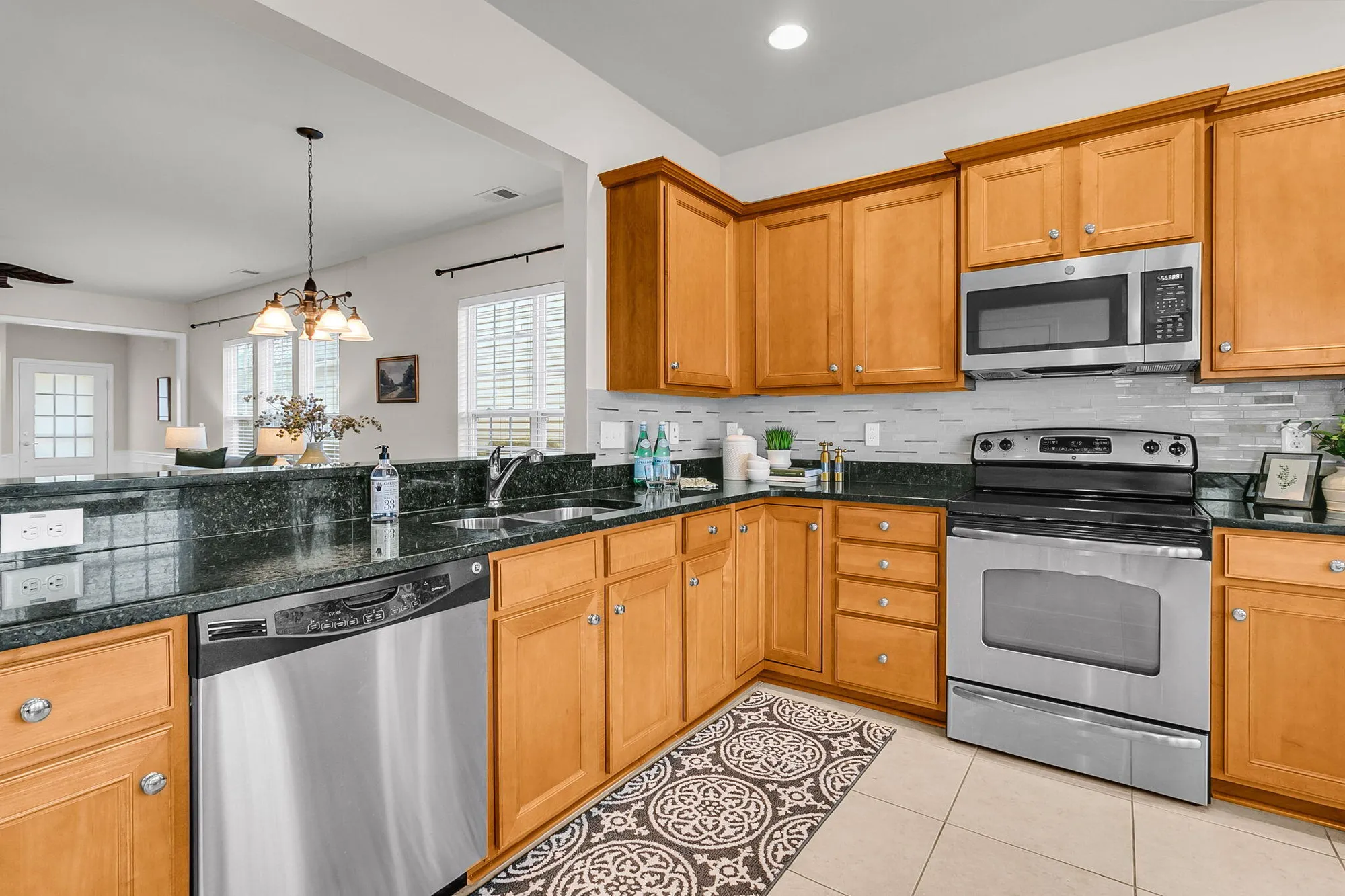 Property Slideshow image 16 of 62 | 206 sternside run ave, Summerville, SC, 29486