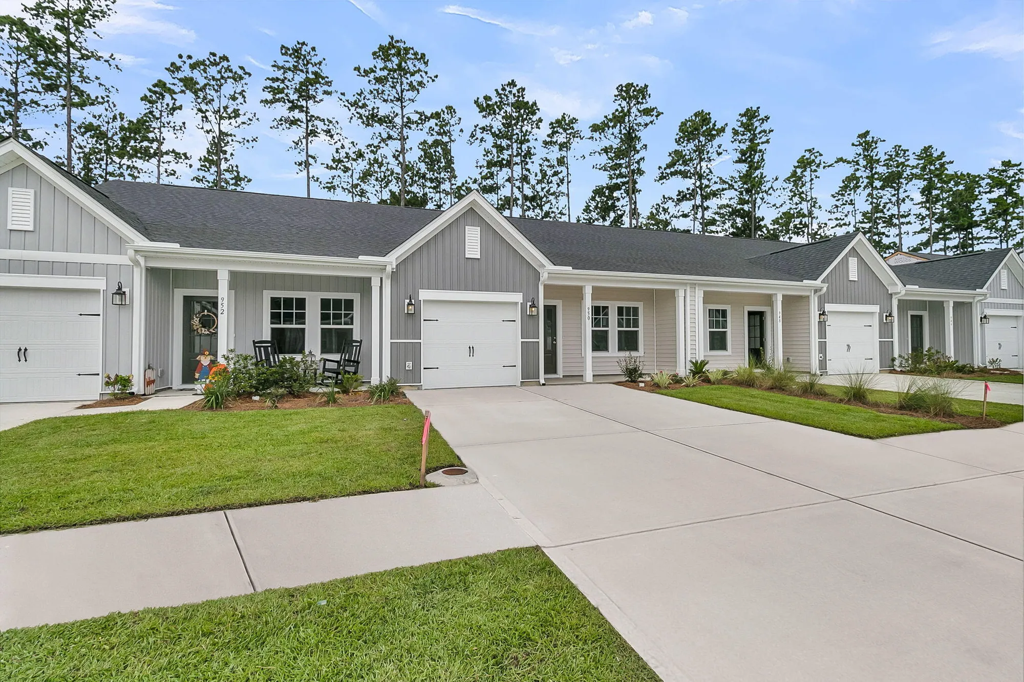 Property Slideshow image 1 of 20 | 940 dusk dr, Summerville, SC, 29486