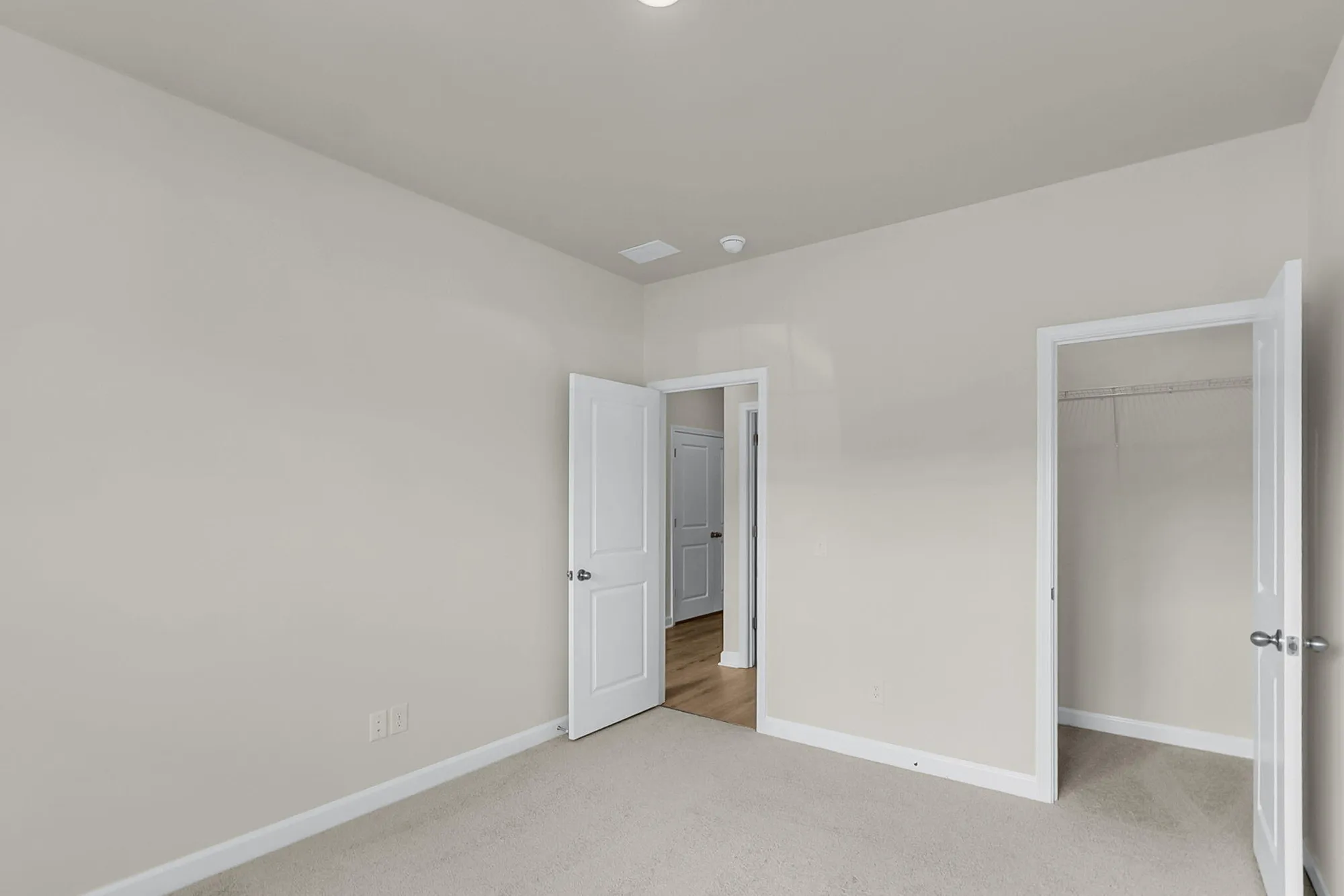 Property Slideshow image 12 of 23 | 938 dusk dr, Summerville, SC, 29486