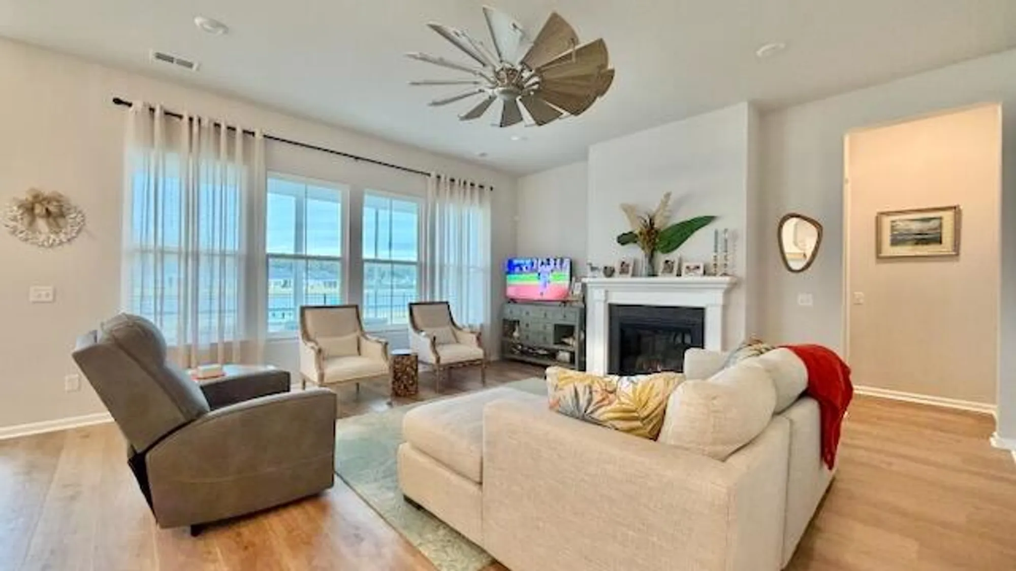 Property Slideshow image 10 of 35 | 1116 cane creek way, Summerville, SC, 29485