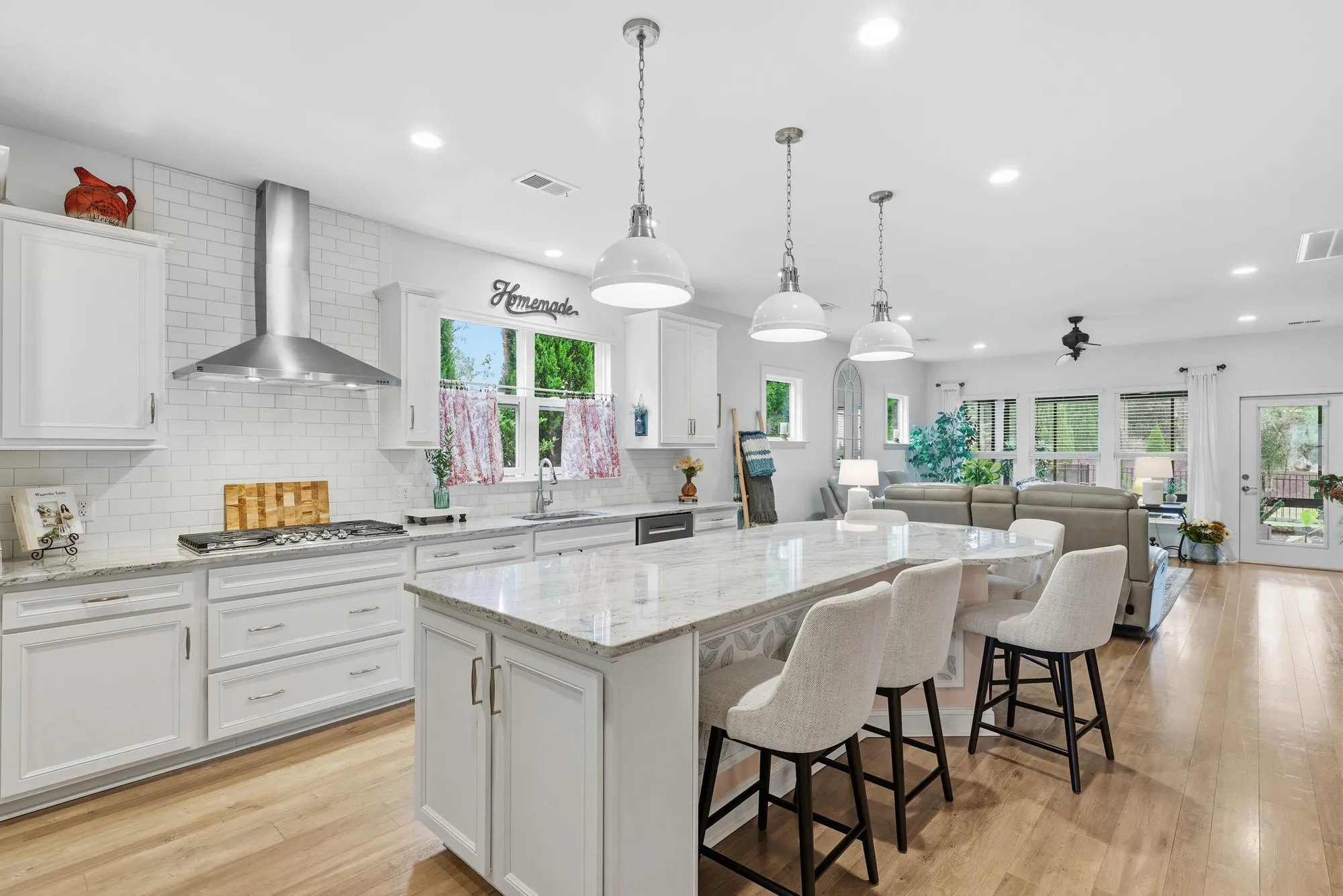 Property Slideshow image 9 of 77 | 133 potters pass dr, Summerville, SC, 29486