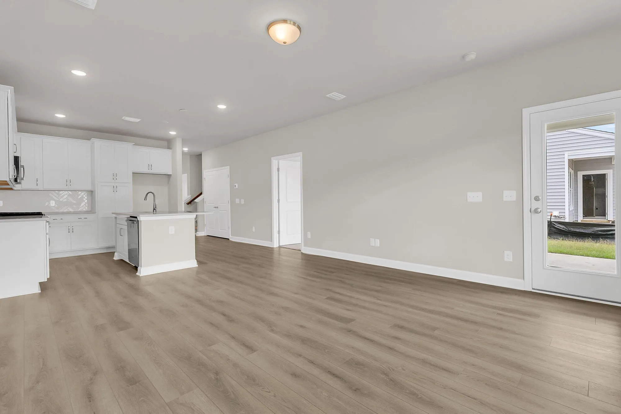 Property Slideshow image 21 of 38 | 939 dusk dr, Summerville, SC, 29486