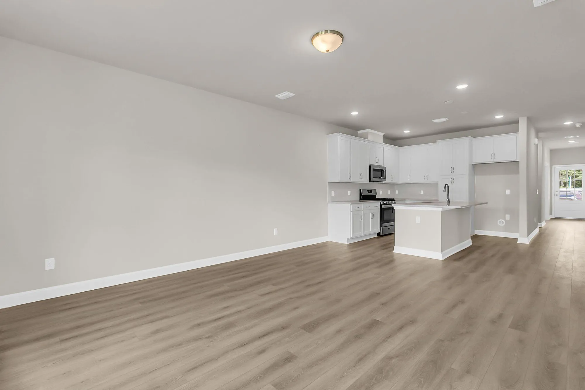 Property Slideshow image 20 of 38 | 939 dusk dr, Summerville, SC, 29486