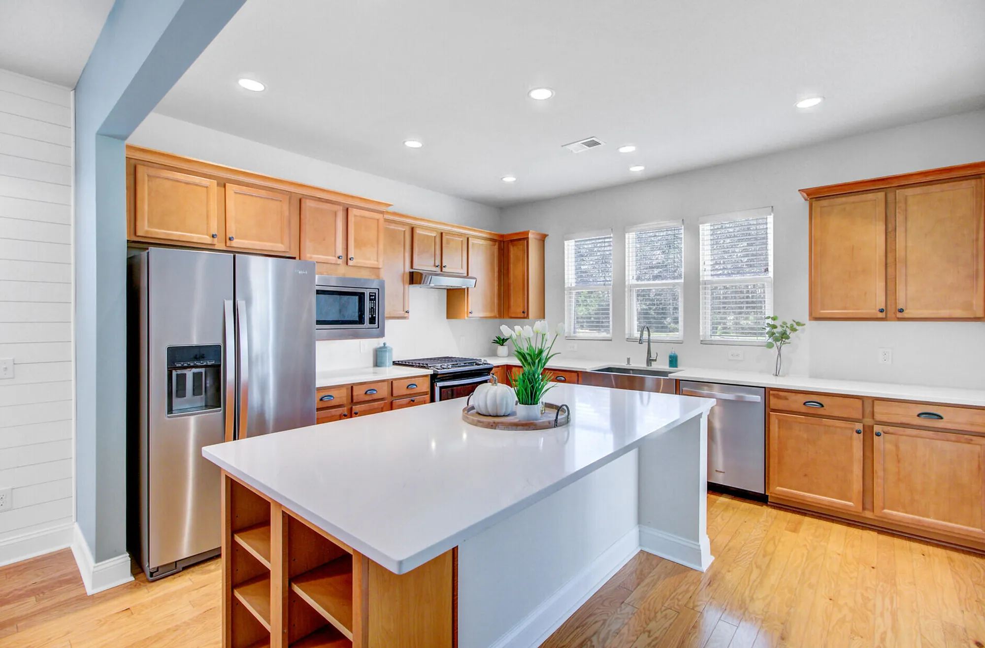 Property Slideshow image 4 of 46 | 542 sea foam st, Summerville, SC, 29486