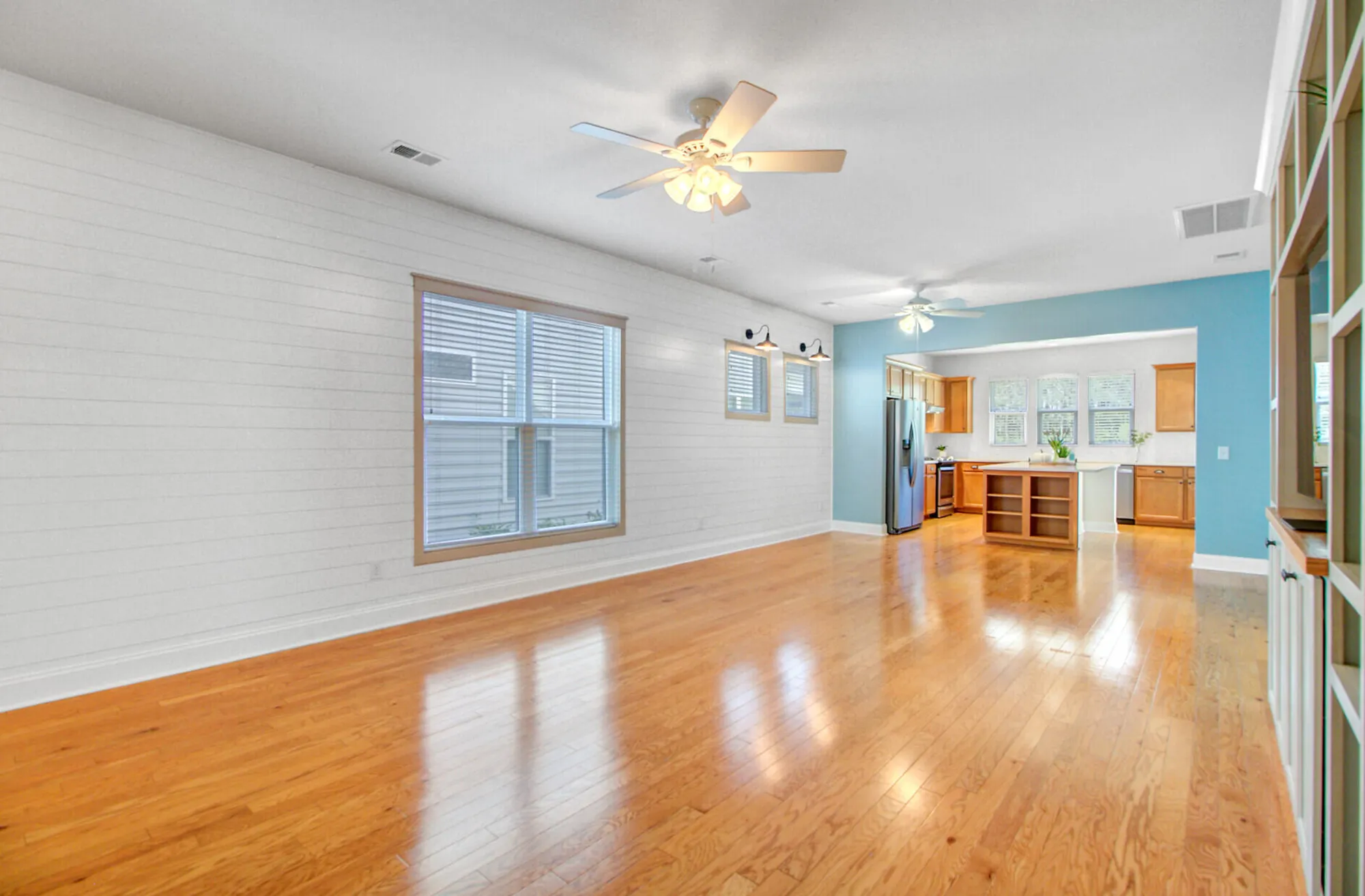 Property Slideshow image 9 of 46 | 542 sea foam st, Summerville, SC, 29486