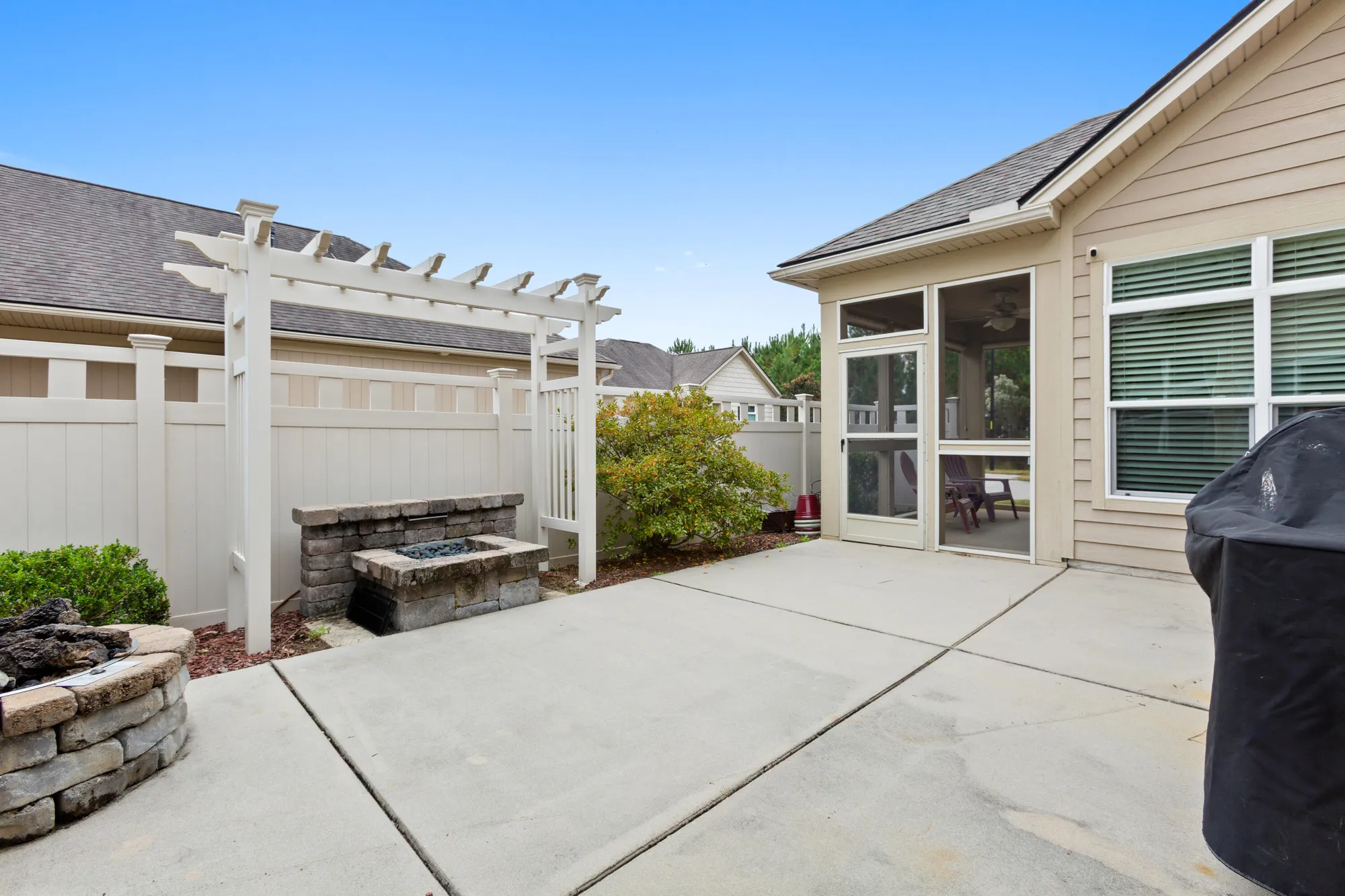 Property Slideshow image 21 of 33 | 252 village stone cir, Summerville, SC, 29486