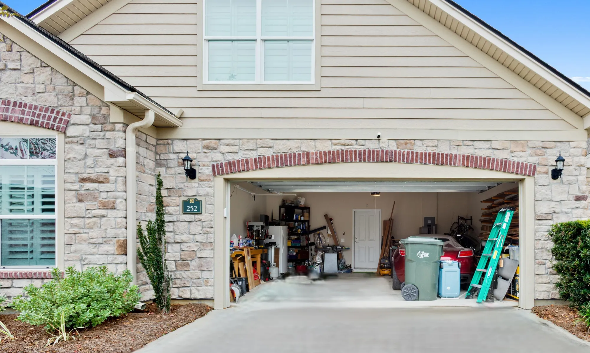 Property Slideshow image 23 of 33 | 252 village stone cir, Summerville, SC, 29486