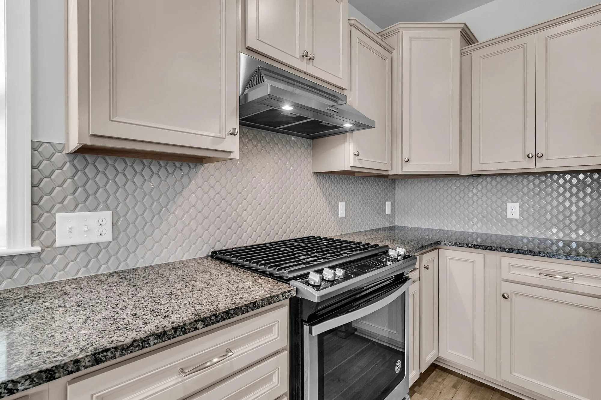 Property Slideshow image 10 of 60 | 107 potters pass dr, Summerville, SC, 29486